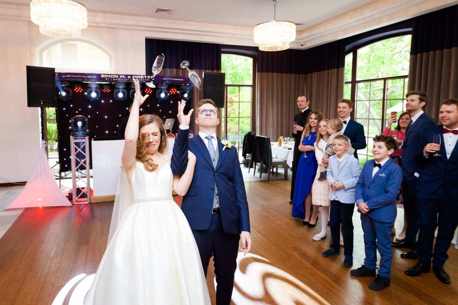 fotograf na ślub śląsk, fotografia slubna jastrzebie, zdjecia slubne jastrzebie, fotograf slubny jastrzebie, fotografia slubna slask, fotografia slubna katowice, zdjecia slubne katowice, fotograf slubny katowice, zdjecia slubne bielsko, zdjecia slubne mikolow, fotografia slubna mikolow, zdjecia slubne zory, fotografia slubna bielsko, wesele kompleks Dabrowka w Jastrzebiu, wesele w dabrowce jatrzebie,dwoch fotografow na slub, fotografia slubna krakow, fotograf na slub krakow, zdjecia slubne krakow, slub w mikolowie