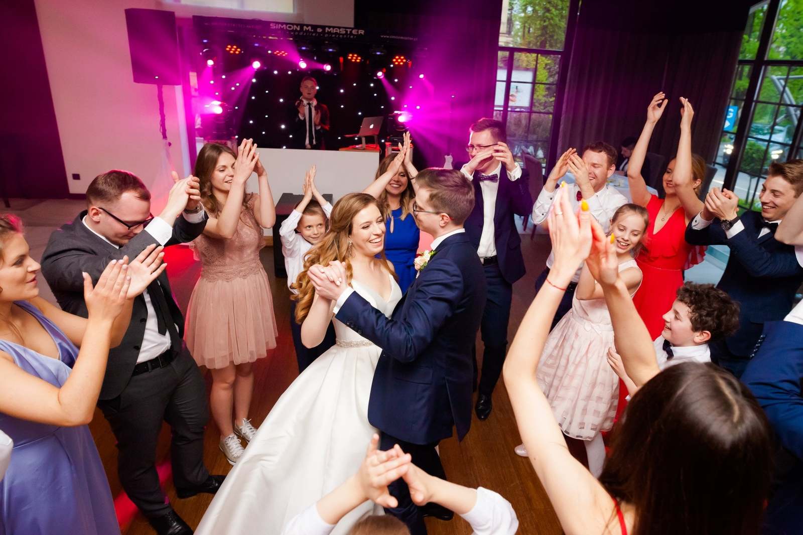 fotograf na ślub śląsk, fotografia slubna jastrzebie, zdjecia slubne jastrzebie, fotograf slubny jastrzebie, fotografia slubna slask, fotografia slubna katowice, zdjecia slubne katowice, fotograf slubny katowice, zdjecia slubne bielsko, zdjecia slubne mikolow, fotografia slubna mikolow, zdjecia slubne zory, fotografia slubna bielsko, wesele kompleks Dabrowka w Jastrzebiu, wesele w dabrowce jatrzebie,dwoch fotografow na slub, fotografia slubna krakow, fotograf na slub krakow, zdjecia slubne krakow, slub w mikolowie