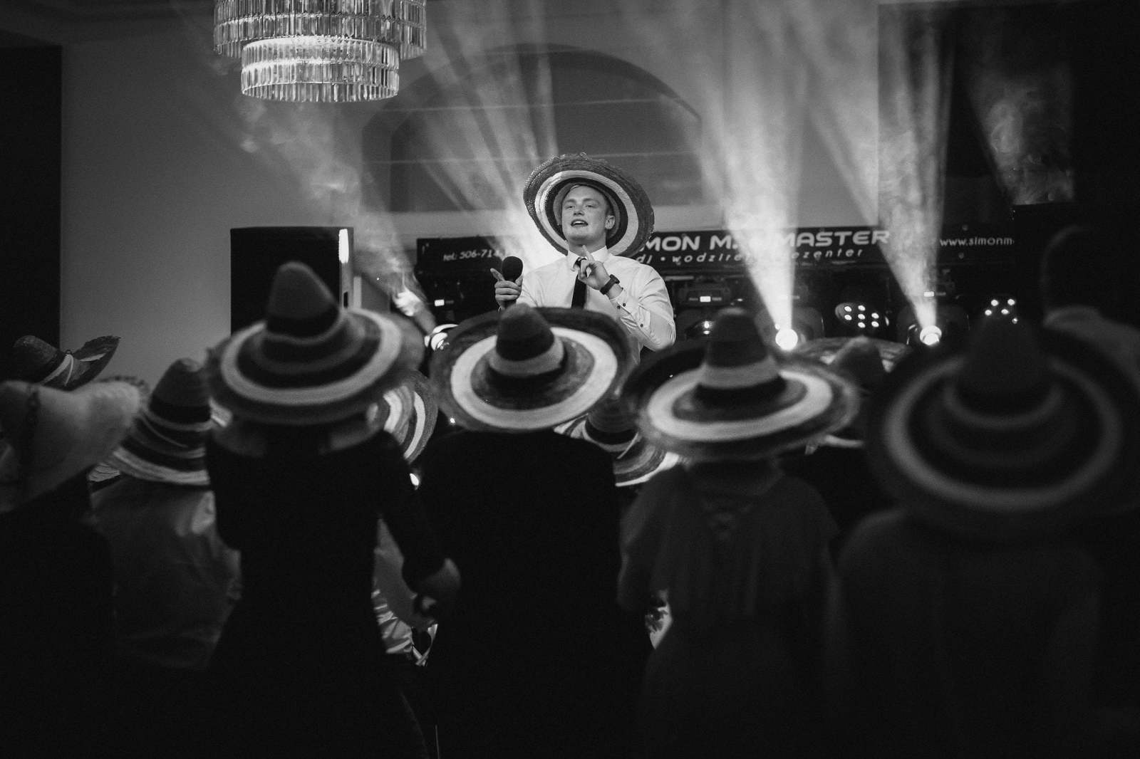 fotograf na ślub śląsk, fotografia slubna jastrzebie, zdjecia slubne jastrzebie, fotograf slubny jastrzebie, fotografia slubna slask, fotografia slubna katowice, zdjecia slubne katowice, fotograf slubny katowice, zdjecia slubne bielsko, zdjecia slubne mikolow, fotografia slubna mikolow, zdjecia slubne zory, fotografia slubna bielsko, wesele kompleks Dabrowka w Jastrzebiu, wesele w dabrowce jatrzebie,dwoch fotografow na slub, fotografia slubna krakow, fotograf na slub krakow, zdjecia slubne krakow, slub w mikolowie