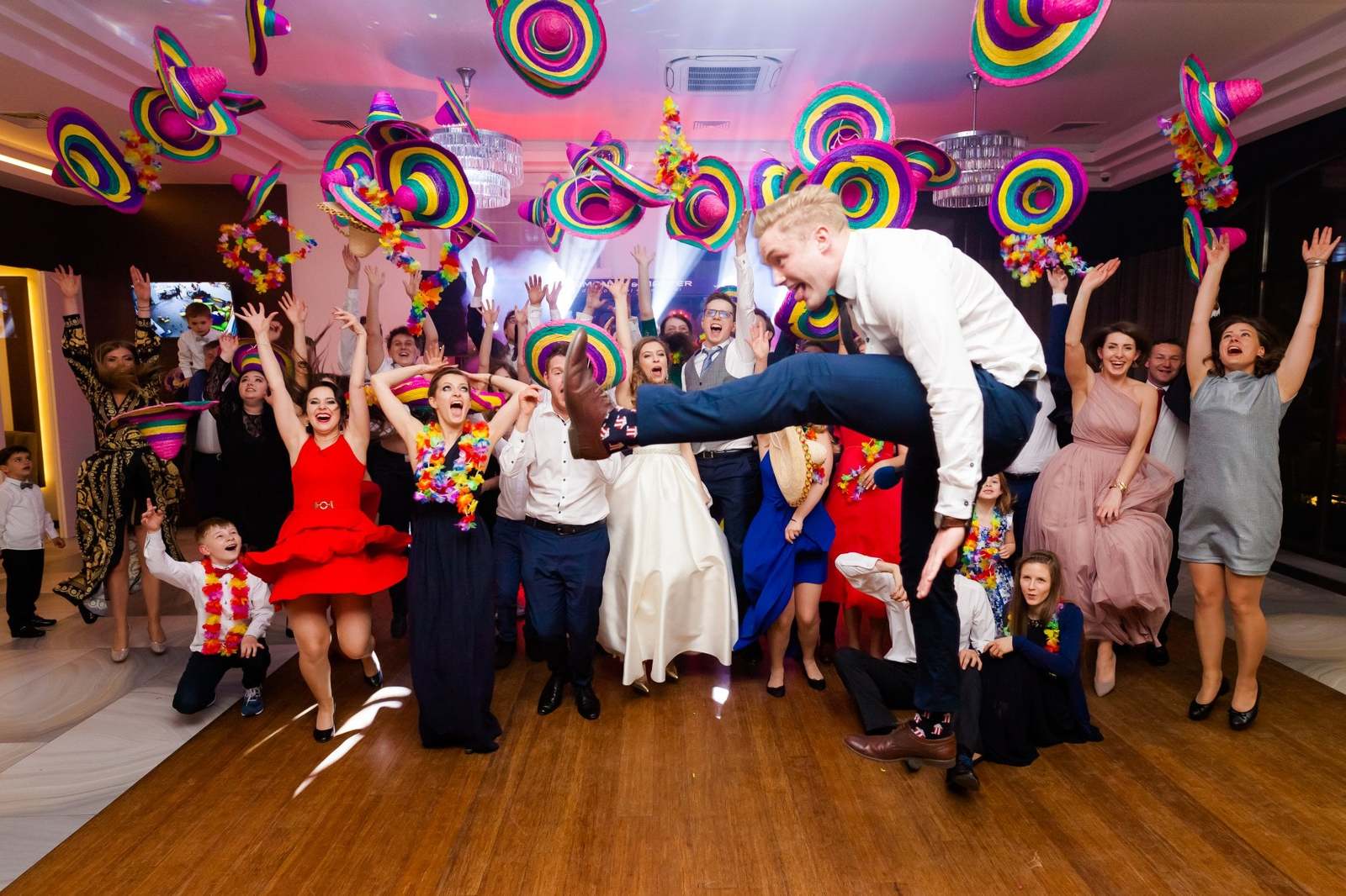 fotograf na ślub śląsk, fotografia slubna jastrzebie, zdjecia slubne jastrzebie, fotograf slubny jastrzebie, fotografia slubna slask, fotografia slubna katowice, zdjecia slubne katowice, fotograf slubny katowice, zdjecia slubne bielsko, zdjecia slubne mikolow, fotografia slubna mikolow, zdjecia slubne zory, fotografia slubna bielsko, wesele kompleks Dabrowka w Jastrzebiu, wesele w dabrowce jatrzebie,dwoch fotografow na slub, fotografia slubna krakow, fotograf na slub krakow, zdjecia slubne krakow, slub w mikolowie