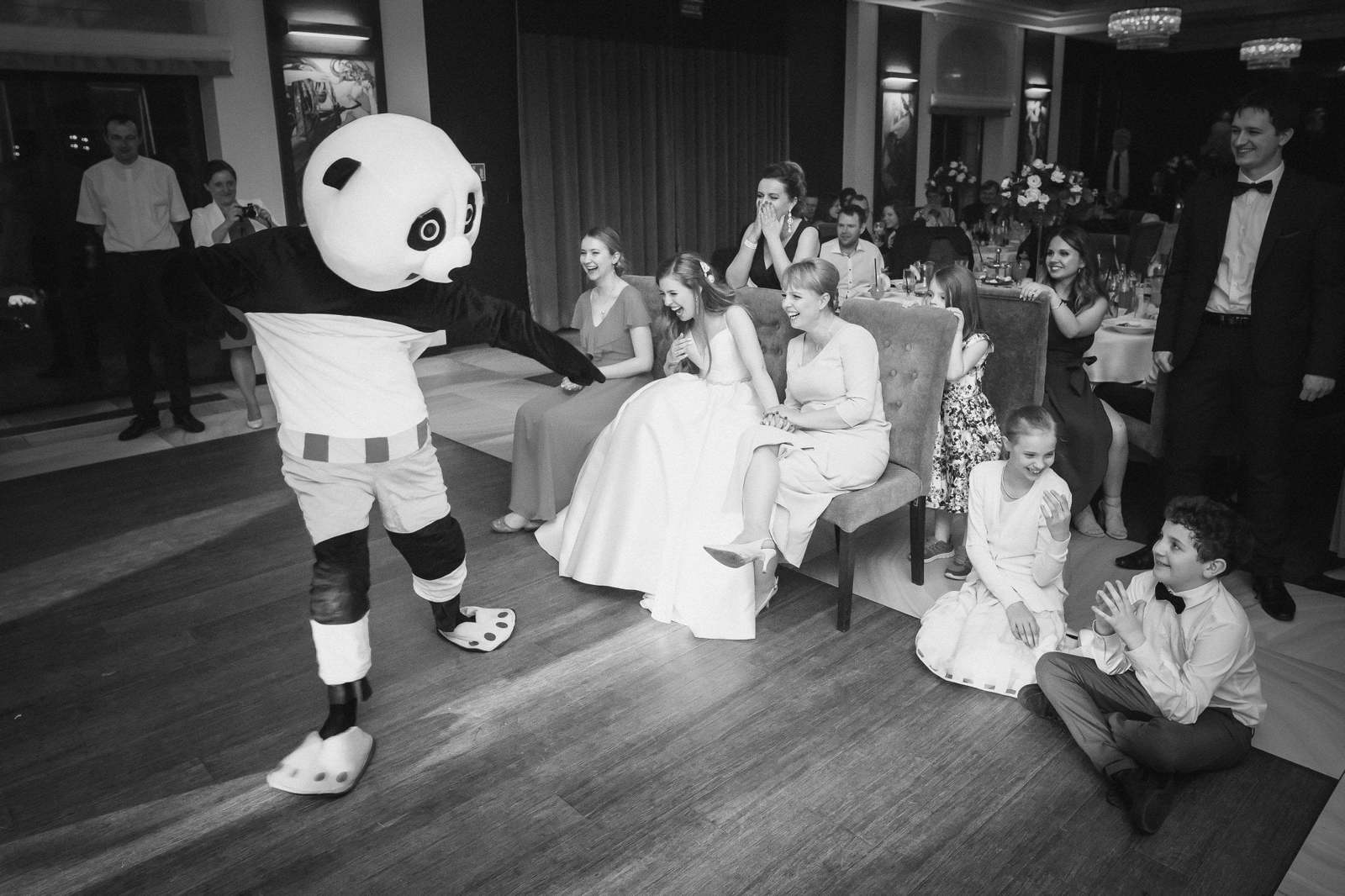 fotograf na ślub śląsk, fotografia slubna jastrzebie, zdjecia slubne jastrzebie, fotograf slubny jastrzebie, fotografia slubna slask, fotografia slubna katowice, zdjecia slubne katowice, fotograf slubny katowice, zdjecia slubne bielsko, zdjecia slubne mikolow, fotografia slubna mikolow, zdjecia slubne zory, fotografia slubna bielsko, wesele kompleks Dabrowka w Jastrzebiu, wesele w dabrowce jatrzebie,dwoch fotografow na slub, fotografia slubna krakow, fotograf na slub krakow, zdjecia slubne krakow, slub w mikolowie