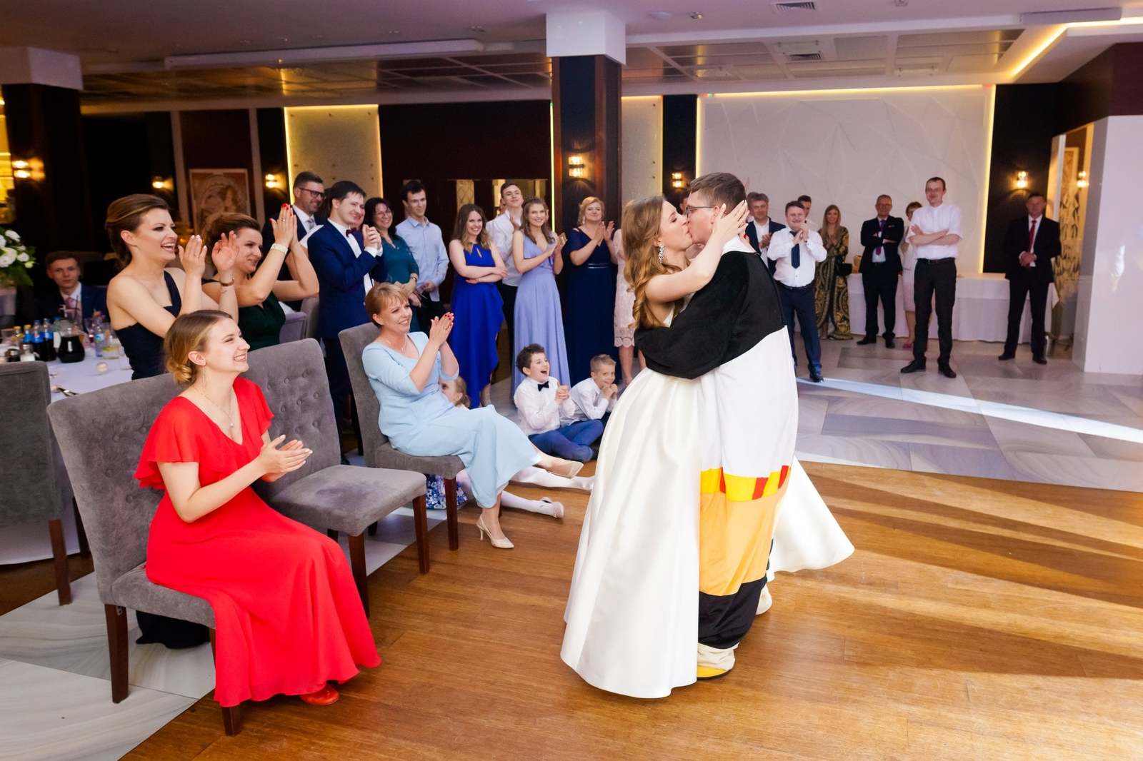 fotograf na ślub śląsk, fotografia slubna jastrzebie, zdjecia slubne jastrzebie, fotograf slubny jastrzebie, fotografia slubna slask, fotografia slubna katowice, zdjecia slubne katowice, fotograf slubny katowice, zdjecia slubne bielsko, zdjecia slubne mikolow, fotografia slubna mikolow, zdjecia slubne zory, fotografia slubna bielsko, wesele kompleks Dabrowka w Jastrzebiu, wesele w dabrowce jatrzebie,dwoch fotografow na slub, fotografia slubna krakow, fotograf na slub krakow, zdjecia slubne krakow, slub w mikolowie