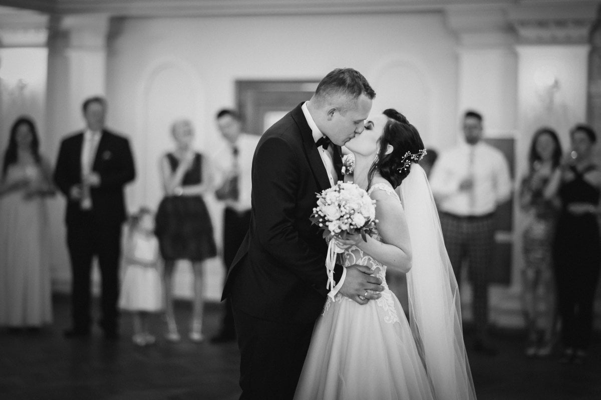 Fotografia slubna Czechowice, dworek stara cynkownia czechowice, wesele w starej cynkowni w czechowicach, wesele cynkownia czechowice, zdjecia slubne orzesze, slub w orzeszu, fotografia slubna slask, fotografia slubna katowice, zdjecia slubne katowice, fotograf slubny katowice, zdjecia slubne bielsko, zdjecia slubne mikolow, fotografia slubna mikolow, zdjecia slubne zory, fotografia slubna bielsko, dwoch fotografow na slub, fotografia slubna krakow, fotograf na slub krakow, zdjecia slubne krakow, slub w mikolowie