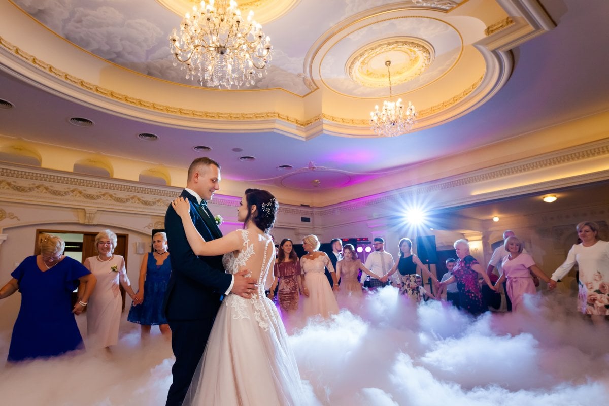 Fotografia slubna Czechowice, dworek stara cynkownia czechowice, wesele w starej cynkowni w czechowicach, wesele cynkownia czechowice, zdjecia slubne orzesze, slub w orzeszu, fotografia slubna slask, fotografia slubna katowice, zdjecia slubne katowice, fotograf slubny katowice, zdjecia slubne bielsko, zdjecia slubne mikolow, fotografia slubna mikolow, zdjecia slubne zory, fotografia slubna bielsko, dwoch fotografow na slub, fotografia slubna krakow, fotograf na slub krakow, zdjecia slubne krakow, slub w mikolowie