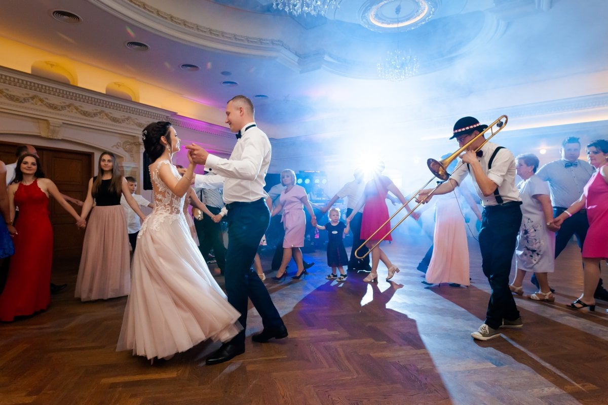 Fotografia slubna Czechowice, dworek stara cynkownia czechowice, wesele w starej cynkowni w czechowicach, wesele cynkownia czechowice, zdjecia slubne orzesze, slub w orzeszu, fotografia slubna slask, fotografia slubna katowice, zdjecia slubne katowice, fotograf slubny katowice, zdjecia slubne bielsko, zdjecia slubne mikolow, fotografia slubna mikolow, zdjecia slubne zory, fotografia slubna bielsko, dwoch fotografow na slub, fotografia slubna krakow, fotograf na slub krakow, zdjecia slubne krakow, slub w mikolowie