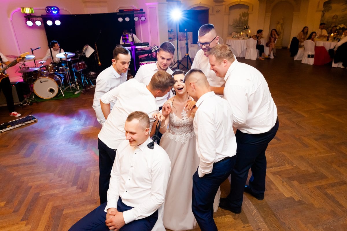 Fotografia slubna Czechowice, dworek stara cynkownia czechowice, wesele w starej cynkowni w czechowicach, wesele cynkownia czechowice, zdjecia slubne orzesze, slub w orzeszu, fotografia slubna slask, fotografia slubna katowice, zdjecia slubne katowice, fotograf slubny katowice, zdjecia slubne bielsko, zdjecia slubne mikolow, fotografia slubna mikolow, zdjecia slubne zory, fotografia slubna bielsko, dwoch fotografow na slub, fotografia slubna krakow, fotograf na slub krakow, zdjecia slubne krakow, slub w mikolowie