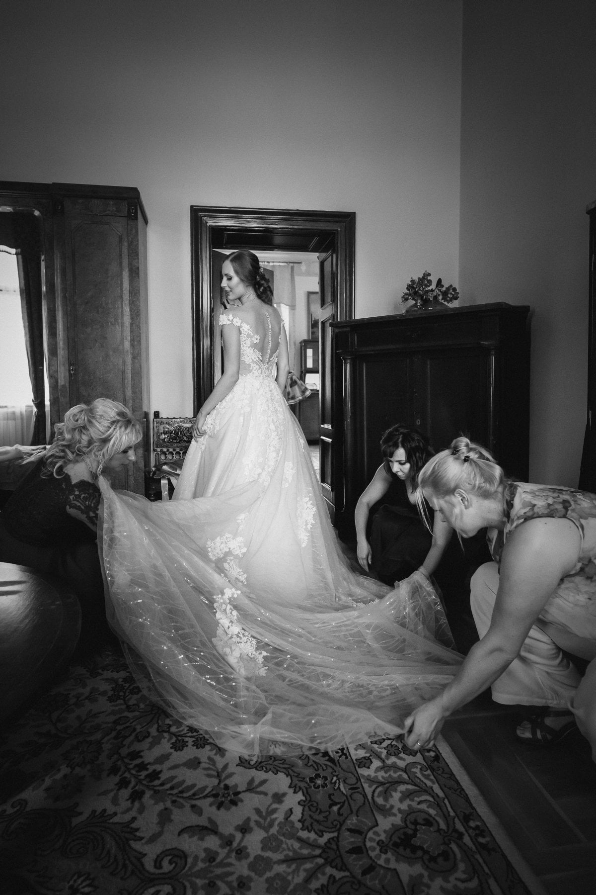 fotografia slubna Katowice, pałac dietla sosnowiec, fotograf slubny slask, zdjecia slubne slask, fotograf na slub slask, kosciol michala archaniola katowice, zdjecia slubne sosnowiec, zabytkowy samochod na slub, fotografia slubna sosnowiec,wesele w palacu dietla w sosnowcu, slub w parku kosciuszki, fotografia slubna slask, fotografia slubna katowice, zdjecia slubne katowice, fotograf slubny katowice, zdjecia slubne bielsko, zdjecia slubne mikolow, fotografia slubna bielsko, dwoch fotografow na slub, fotografia slubna krakow, fotograf na slub krakow, zdjecia slubne krakow,