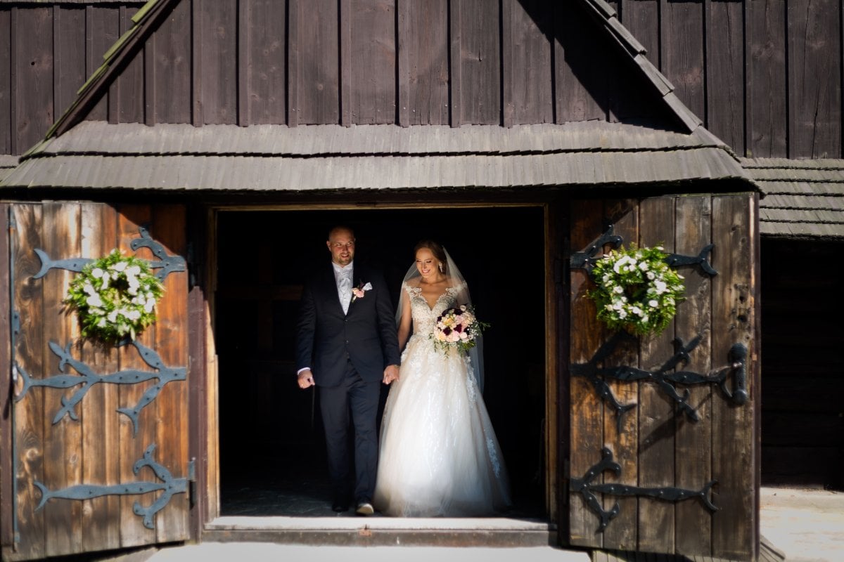 fotografia slubna Katowice, pałac dietla sosnowiec, fotograf slubny slask, zdjecia slubne slask, fotograf na slub slask, kosciol michala archaniola katowice, zdjecia slubne sosnowiec, zabytkowy samochod na slub, fotografia slubna sosnowiec,wesele w palacu dietla w sosnowcu, slub w parku kosciuszki, fotografia slubna slask, fotografia slubna katowice, zdjecia slubne katowice, fotograf slubny katowice, zdjecia slubne bielsko, zdjecia slubne mikolow, fotografia slubna bielsko, dwoch fotografow na slub, fotografia slubna krakow, fotograf na slub krakow, zdjecia slubne krakow,