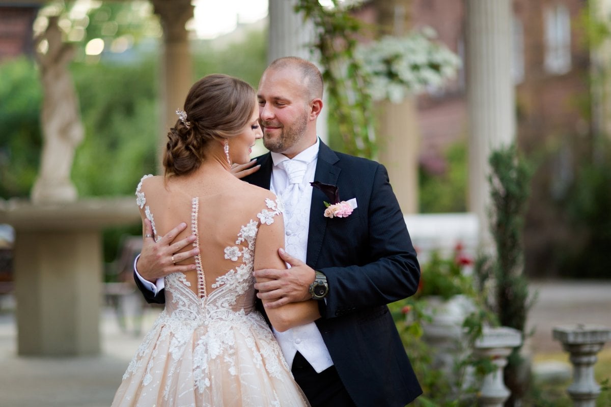 fotografia slubna Katowice, pałac dietla sosnowiec, fotograf slubny slask, zdjecia slubne slask, fotograf na slub slask, kosciol michala archaniola katowice, zdjecia slubne sosnowiec, zabytkowy samochod na slub, fotografia slubna sosnowiec,wesele w palacu dietla w sosnowcu, slub w parku kosciuszki, fotografia slubna slask, fotografia slubna katowice, zdjecia slubne katowice, fotograf slubny katowice, zdjecia slubne bielsko, zdjecia slubne mikolow, fotografia slubna bielsko, dwoch fotografow na slub, fotografia slubna krakow, fotograf na slub krakow, zdjecia slubne krakow,