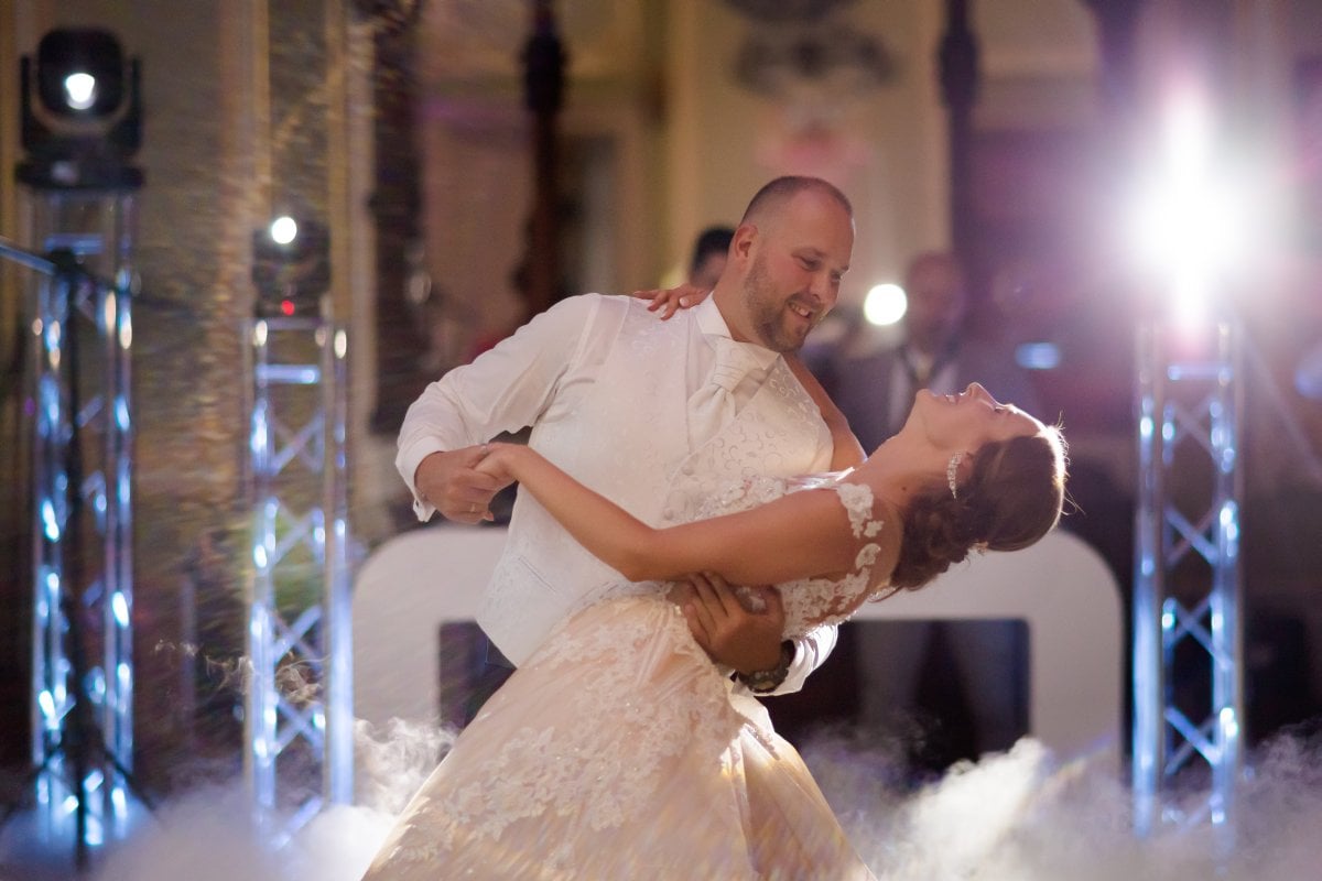 fotografia slubna Katowice, pałac dietla sosnowiec, fotograf slubny slask, zdjecia slubne slask, fotograf na slub slask, kosciol michala archaniola katowice, zdjecia slubne sosnowiec, zabytkowy samochod na slub, fotografia slubna sosnowiec,wesele w palacu dietla w sosnowcu, slub w parku kosciuszki, fotografia slubna slask, fotografia slubna katowice, zdjecia slubne katowice, fotograf slubny katowice, zdjecia slubne bielsko, zdjecia slubne mikolow, fotografia slubna bielsko, dwoch fotografow na slub, fotografia slubna krakow, fotograf na slub krakow, zdjecia slubne krakow,