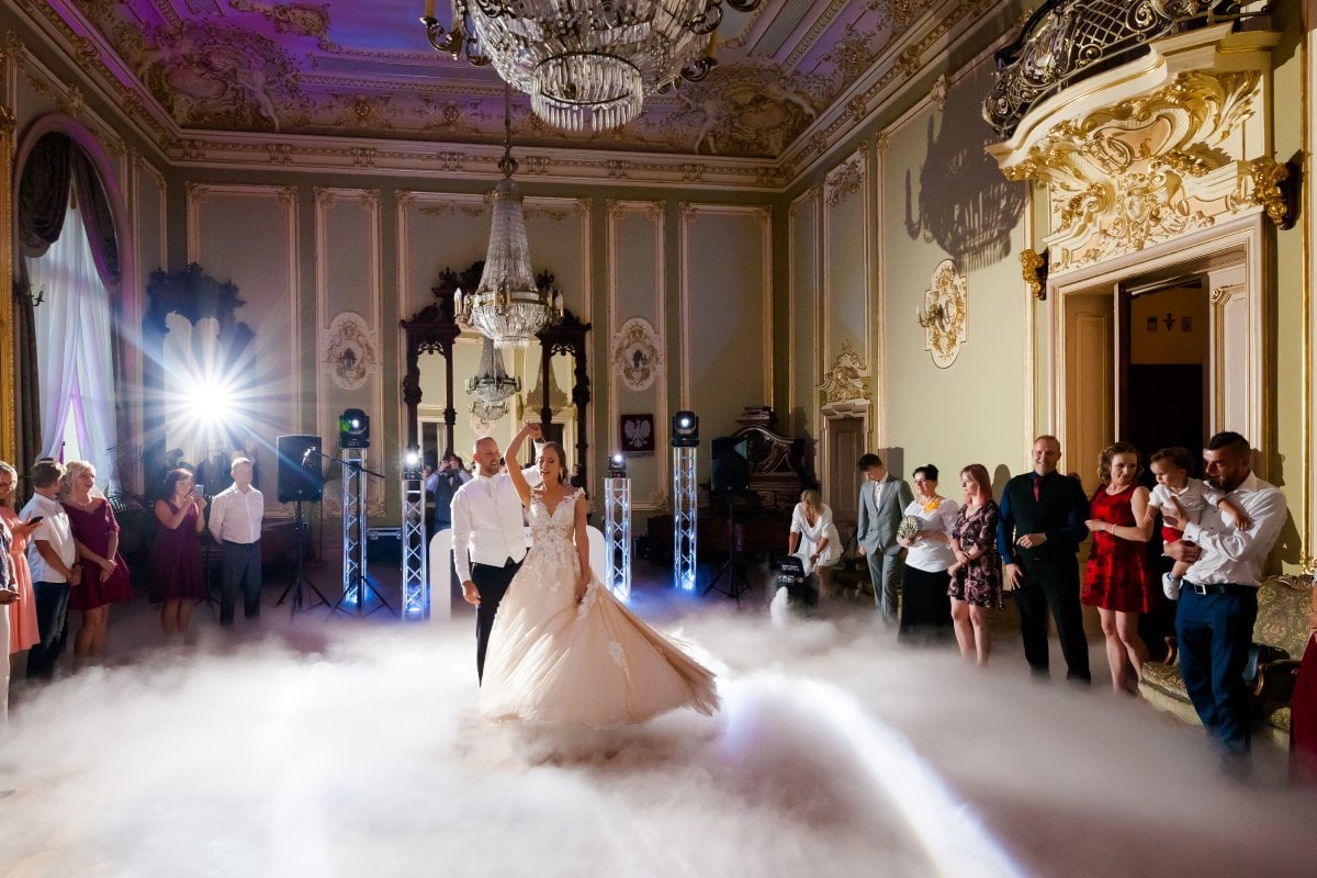 fotografia slubna Katowice, pałac dietla sosnowiec, fotograf slubny slask, zdjecia slubne slask, fotograf na slub slask, kosciol michala archaniola katowice, zdjecia slubne sosnowiec, zabytkowy samochod na slub, fotografia slubna sosnowiec,wesele w palacu dietla w sosnowcu, slub w parku kosciuszki, fotografia slubna slask, fotografia slubna katowice, zdjecia slubne katowice, fotograf slubny katowice, zdjecia slubne bielsko, zdjecia slubne mikolow, fotografia slubna bielsko, dwoch fotografow na slub, fotografia slubna krakow, fotograf na slub krakow, zdjecia slubne krakow,