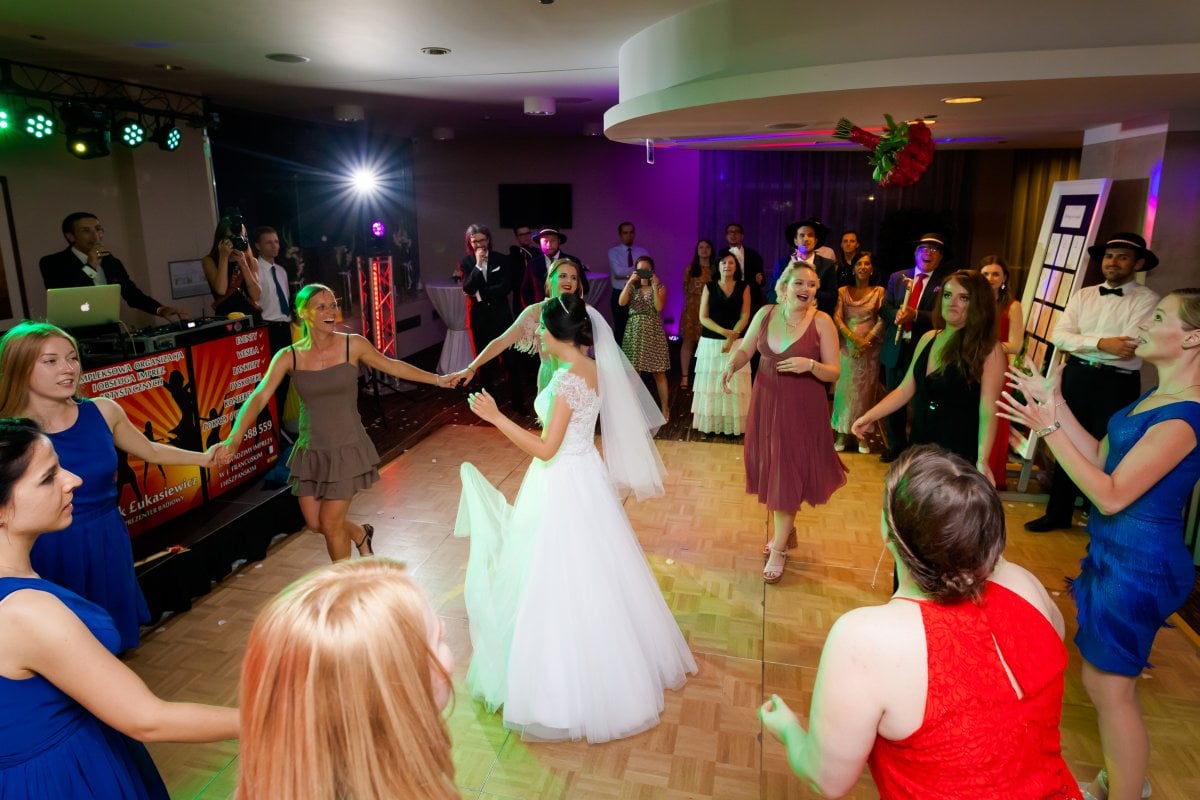 Fotografia ślubna Kraków, fotografia slubna, fotografia slubna krakow, zdjecia slubne krakow, fotograf slubny krakow, fotograf na wesele krakow, slub w klasztorze dominikanow krakow, slub dominikanie krakow, Hilton Garden Inn Krakow, wesele w Hiltonie Krakow, najlepsze zdjecia slubne, fotografia slubna slask, zdjecia slubne slask, fotografia slubna wieliczka, zdjecia slubne wieliczka, zdjecia slubne bielsko, fotograf slubny bielsko, www.magiaobrazu.com, zdjecia slubne bielsko, fotografia slubna slask, fotograf cieszyn, zdjecia slubne cieszyn