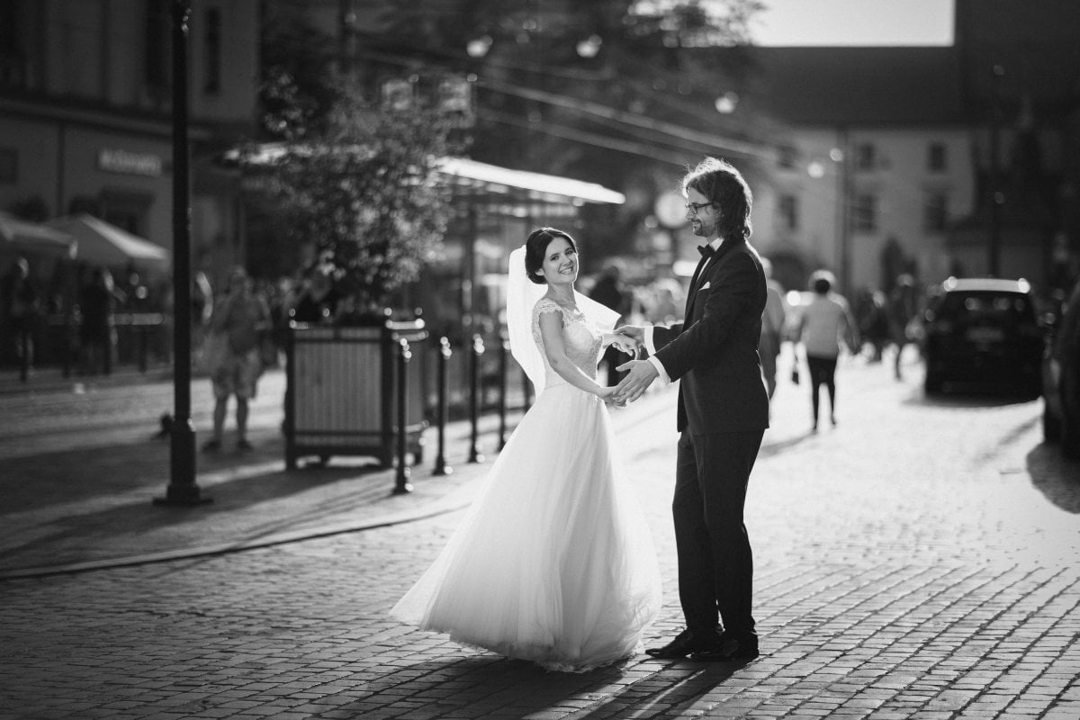 Fotografia ślubna Kraków, fotografia slubna, fotografia slubna krakow, zdjecia slubne krakow, fotograf slubny krakow, fotograf na wesele krakow, slub w klasztorze dominikanow krakow, slub dominikanie krakow, Hilton Garden Inn Krakow, wesele w Hiltonie Krakow, najlepsze zdjecia slubne, fotografia slubna slask, zdjecia slubne slask, fotografia slubna wieliczka, zdjecia slubne wieliczka, zdjecia slubne bielsko, fotograf slubny bielsko, www.magiaobrazu.com, zdjecia slubne bielsko, fotografia slubna slask, fotograf cieszyn, zdjecia slubne cieszyn