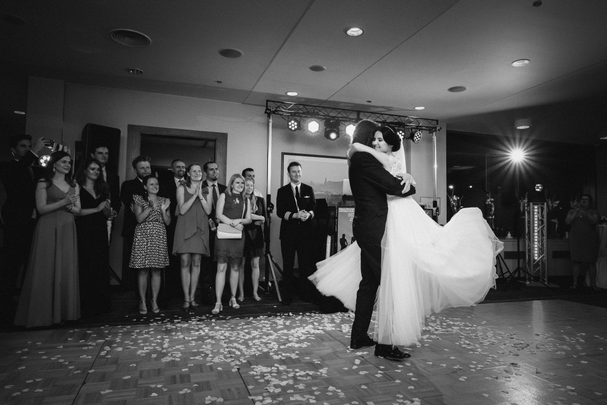 Fotografia ślubna Kraków, fotografia slubna, fotografia slubna krakow, zdjecia slubne krakow, fotograf slubny krakow, fotograf na wesele krakow, slub w klasztorze dominikanow krakow, slub dominikanie krakow, Hilton Garden Inn Krakow, wesele w Hiltonie Krakow, najlepsze zdjecia slubne, fotografia slubna slask, zdjecia slubne slask, fotografia slubna wieliczka, zdjecia slubne wieliczka, zdjecia slubne bielsko, fotograf slubny bielsko, www.magiaobrazu.com, zdjecia slubne bielsko, fotografia slubna slask, fotograf cieszyn, zdjecia slubne cieszyn