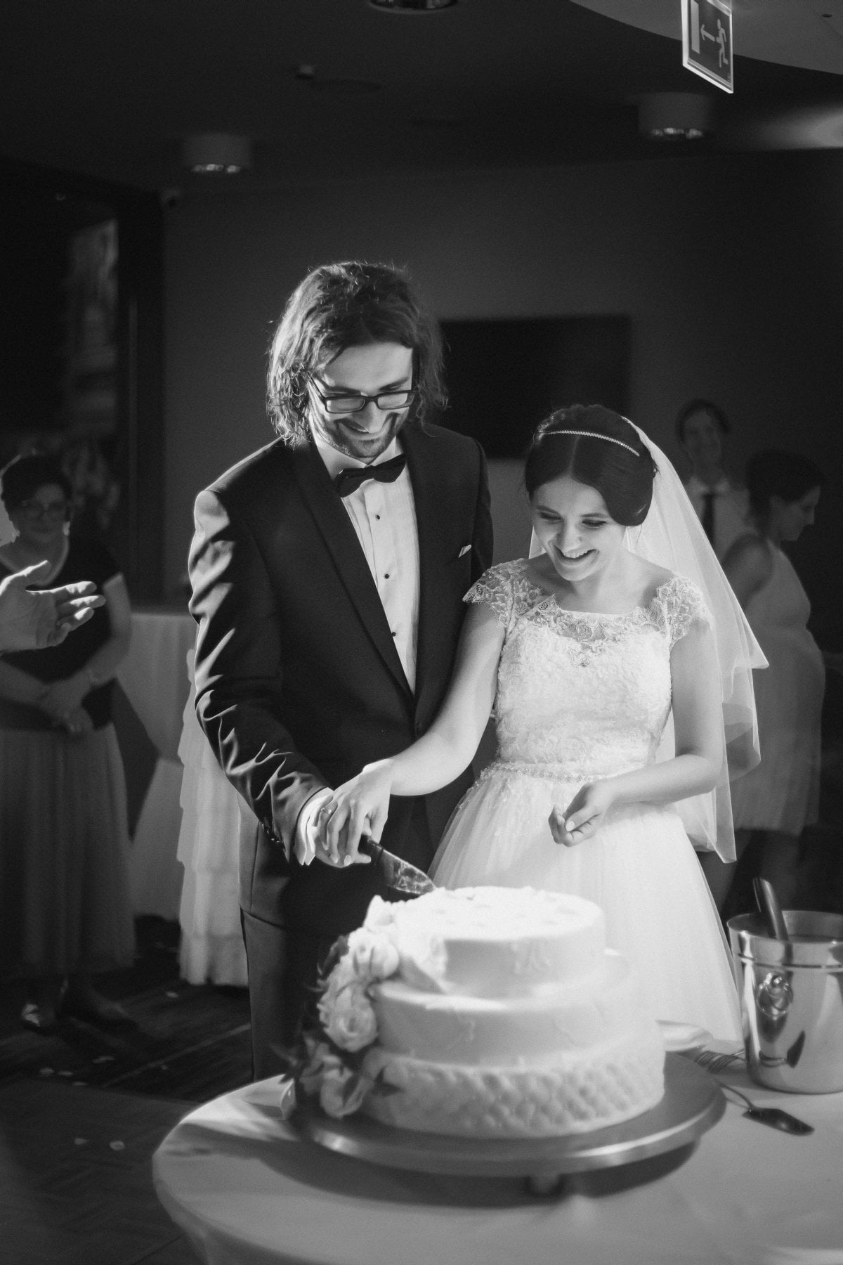 Fotografia ślubna Kraków, fotografia slubna, fotografia slubna krakow, zdjecia slubne krakow, fotograf slubny krakow, fotograf na wesele krakow, slub w klasztorze dominikanow krakow, slub dominikanie krakow, Hilton Garden Inn Krakow, wesele w Hiltonie Krakow, najlepsze zdjecia slubne, fotografia slubna slask, zdjecia slubne slask, fotografia slubna wieliczka, zdjecia slubne wieliczka, zdjecia slubne bielsko, fotograf slubny bielsko, www.magiaobrazu.com, zdjecia slubne bielsko, fotografia slubna slask, fotograf cieszyn, zdjecia slubne cieszyn