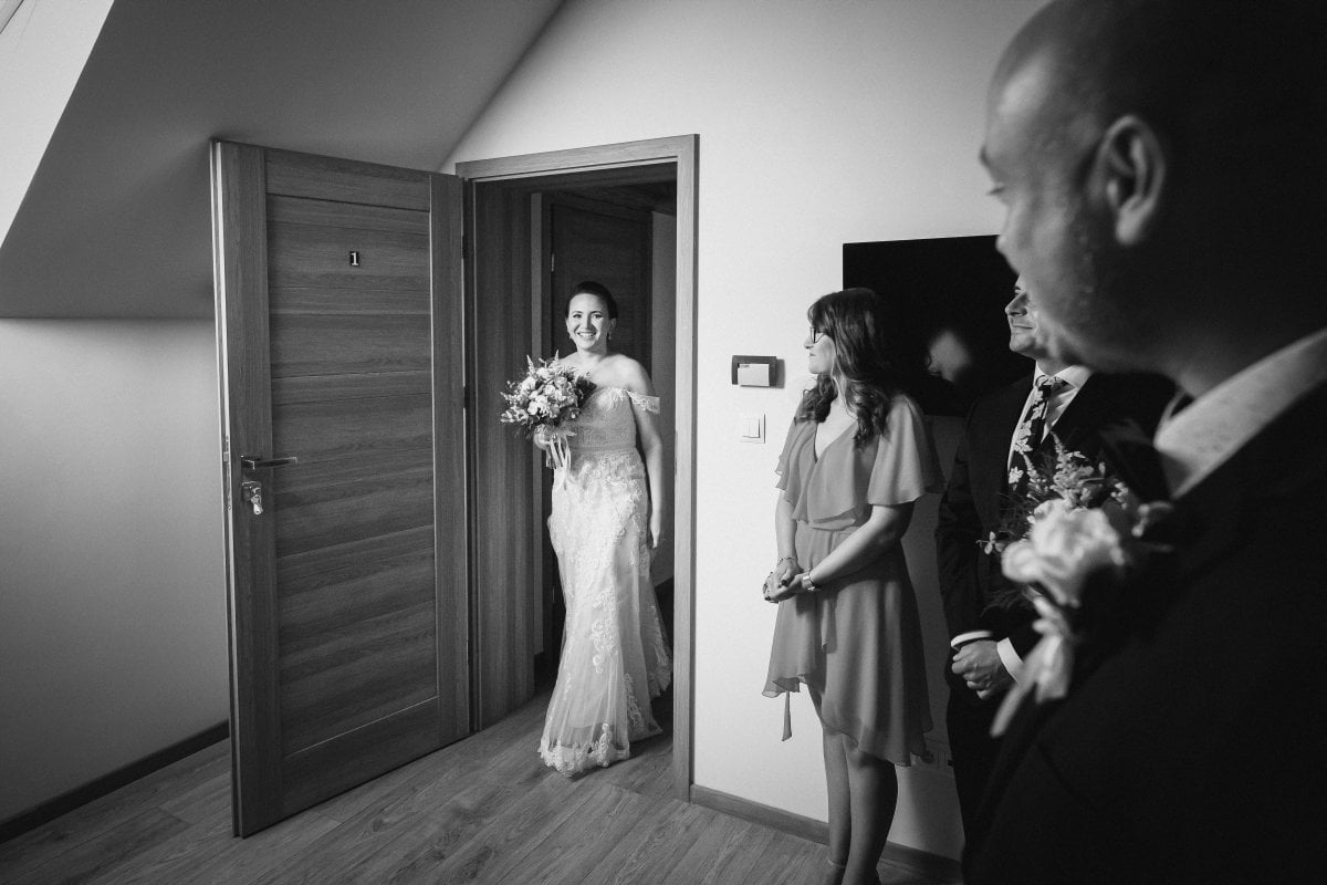 fotografia slubna myslenice, fotografia slubna katowice, zdjecia slubne katowice, fotograf slubny slask, fotograf na slub slask, dworek kociolek dobczyce, wesele w dworku kociolek w dobczycach, kosciol wspomozenia wiernych dobczyce, slub w kosciele wspomozenia wiernych w dobczycach, zdjecia slubne myslenice, fotografia slubna myslenice, fotograf slubny krakow, zdjecia slubne bielsko, zdjecia slubne mikolow, fotografia slubna bielsko, dwoch fotografow na slub, fotografia slubna krakow, fotograf na slub krakow, zdjecia slubne krakow,