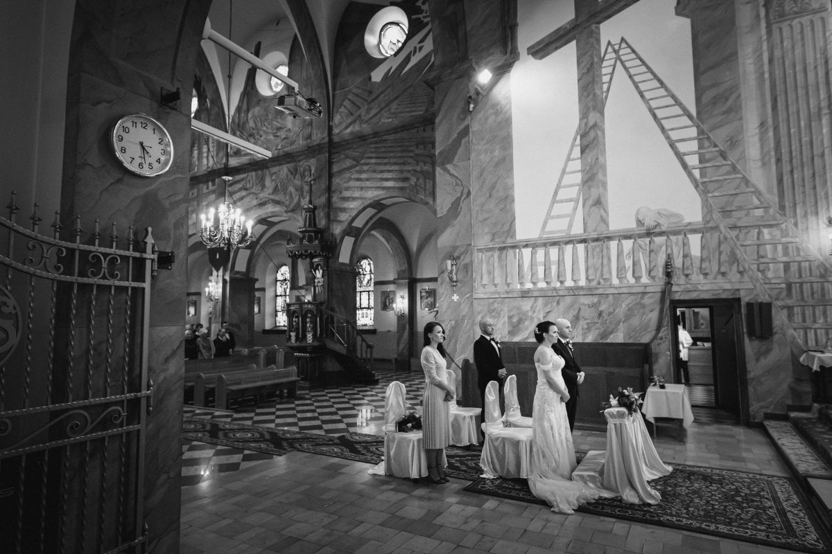 fotografia slubna myslenice, fotografia slubna katowice, zdjecia slubne katowice, fotograf slubny slask, fotograf na slub slask, dworek kociolek dobczyce, wesele w dworku kociolek w dobczycach, kosciol wspomozenia wiernych dobczyce, slub w kosciele wspomozenia wiernych w dobczycach, zdjecia slubne myslenice, fotografia slubna myslenice, fotograf slubny krakow, zdjecia slubne bielsko, zdjecia slubne mikolow, fotografia slubna bielsko, dwoch fotografow na slub, fotografia slubna krakow, fotograf na slub krakow, zdjecia slubne krakow,