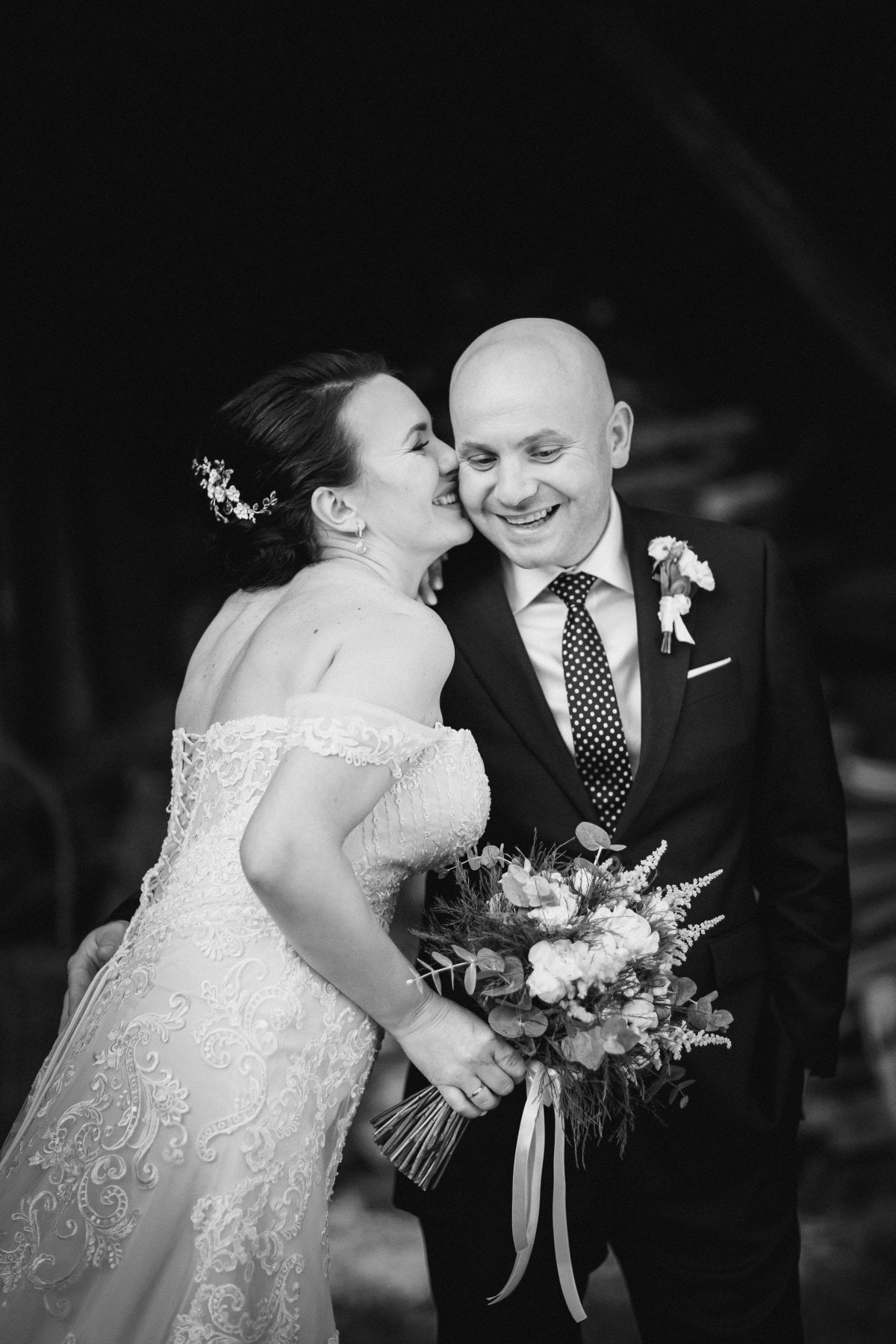 fotografia slubna myslenice, fotografia slubna katowice, zdjecia slubne katowice, fotograf slubny slask, fotograf na slub slask, dworek kociolek dobczyce, wesele w dworku kociolek w dobczycach, kosciol wspomozenia wiernych dobczyce, slub w kosciele wspomozenia wiernych w dobczycach, zdjecia slubne myslenice, fotografia slubna myslenice, fotograf slubny krakow, zdjecia slubne bielsko, zdjecia slubne mikolow, fotografia slubna bielsko, dwoch fotografow na slub, fotografia slubna krakow, fotograf na slub krakow, zdjecia slubne krakow,