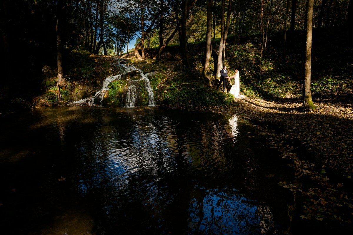 fotografia slubna slask, fotografia ślubna śląsk, sesja na jurze, zdjecia slubne krakow, plener slubny krakow, Dolina Będkowska, Wodospad Szum, sesja slubna nad wodospadem, plener slubny nad wodospadem, jesienna sesja slubna, jesienny plener slubny, zdjecia slubne zywiec, romantyczny plener slubny, fotograf slubny bielsko, plener slubny w lesie slask, sesja slubna w lesie slask, plener slubny las slask, sesja slubna nad jeziorem slask, zdjecia slubne slask, fotografia slubna katowice, zdjecia slubne katowice, romantyczna sesja slubna slask, zdjecia slubne bielsko, fotografia slubna bielsko, www.magiaobrazu.com