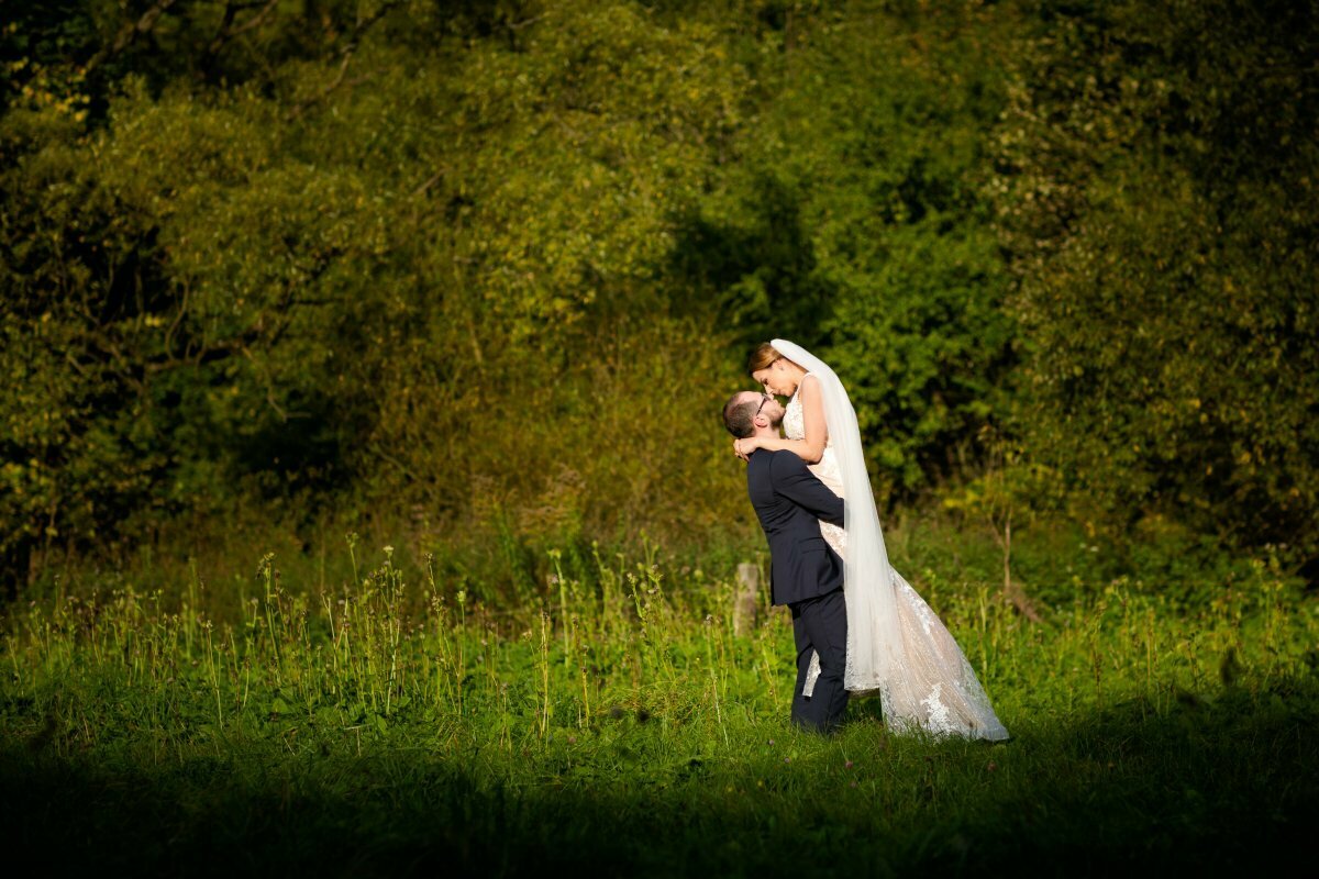 fotografia slubna slask, fotografia ślubna śląsk, sesja na jurze, zdjecia slubne krakow, plener slubny krakow, Dolina Będkowska, Wodospad Szum, sesja slubna nad wodospadem, plener slubny nad wodospadem, jesienna sesja slubna, jesienny plener slubny, zdjecia slubne zywiec, romantyczny plener slubny, fotograf slubny bielsko, plener slubny w lesie slask, sesja slubna w lesie slask, plener slubny las slask, sesja slubna nad jeziorem slask, zdjecia slubne slask, fotografia slubna katowice, zdjecia slubne katowice, romantyczna sesja slubna slask, zdjecia slubne bielsko, fotografia slubna bielsko, www.magiaobrazu.com