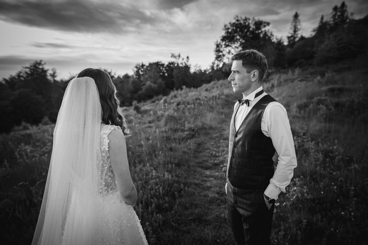 fotografia ślubna ustroń, sesja slubna w gorach, plener slubny w gorach, sesja slubna beskidy, plener slubny w beskidach, fotografia slubna bielsko, zdjecia slubne na rownicy, fotografia slubna ustron, plener slubny slask, zdjecia slubne bielsko, fotografia slubna bielsko, jesienny plener slubny, jesienna sesja slubna, fotografia slubna zywiec, zdjecia slubne zywiec, fotografia slubna slask, fotografia slubna katowice, zdjecia slubne katowice, fotograf slubny katowice, zdjecia slubne bielsko, fotograf slubny bielsko, zdjecia slubne slask, dwoch fotografow na slub, fotografia slubna krakow, zdjecia slubne zywiec, fotografia slubna zywiec