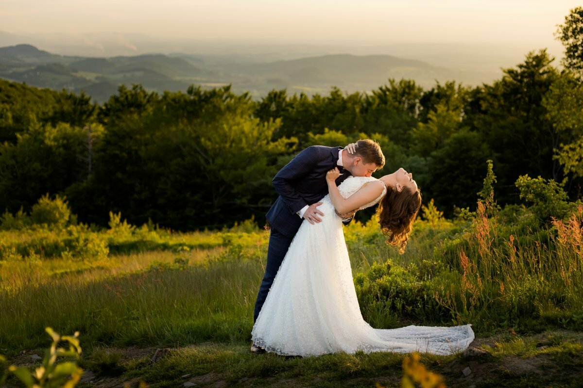 fotografia ślubna ustroń, sesja slubna w gorach, plener slubny w gorach, sesja slubna beskidy, plener slubny w beskidach, fotografia slubna bielsko, zdjecia slubne na rownicy, fotografia slubna ustron, plener slubny slask, zdjecia slubne bielsko, fotografia slubna bielsko, jesienny plener slubny, jesienna sesja slubna, fotografia slubna zywiec, zdjecia slubne zywiec, fotografia slubna slask, fotografia slubna katowice, zdjecia slubne katowice, fotograf slubny katowice, zdjecia slubne bielsko, fotograf slubny bielsko, zdjecia slubne slask, dwoch fotografow na slub, fotografia slubna krakow, zdjecia slubne zywiec, fotografia slubna zywiec