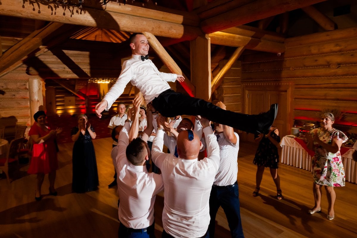 Fotografia ślubna Żywiec, wesele w dworku goralskim w lodygowicach, dworek goralski lodygowice, zdjecia slubne zywiec, fotografia slubna zywiec, wesele w goralskim stylu, zdjecia slubne slask, fotograf slubny slask, fotograf na wesele slask, fotograf slubny zywiec, fotografia slubna slask, fotograf slubny katowice, zdjecia slubne bielsko, fotografia slubna bielsko, dwoch fotografow na slub, fotografia slubna krakow, fotograf na slub krakow, zdjecia slubne krakow,