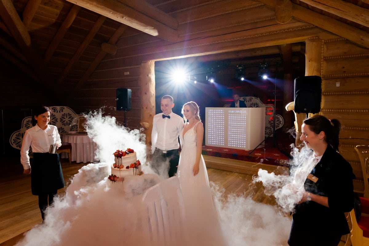 Fotografia ślubna Żywiec, wesele w dworku goralskim w lodygowicach, dworek goralski lodygowice, zdjecia slubne zywiec, fotografia slubna zywiec, wesele w goralskim stylu, zdjecia slubne slask, fotograf slubny slask, fotograf na wesele slask, fotograf slubny zywiec, fotografia slubna slask, fotograf slubny katowice, zdjecia slubne bielsko, fotografia slubna bielsko, dwoch fotografow na slub, fotografia slubna krakow, fotograf na slub krakow, zdjecia slubne krakow,