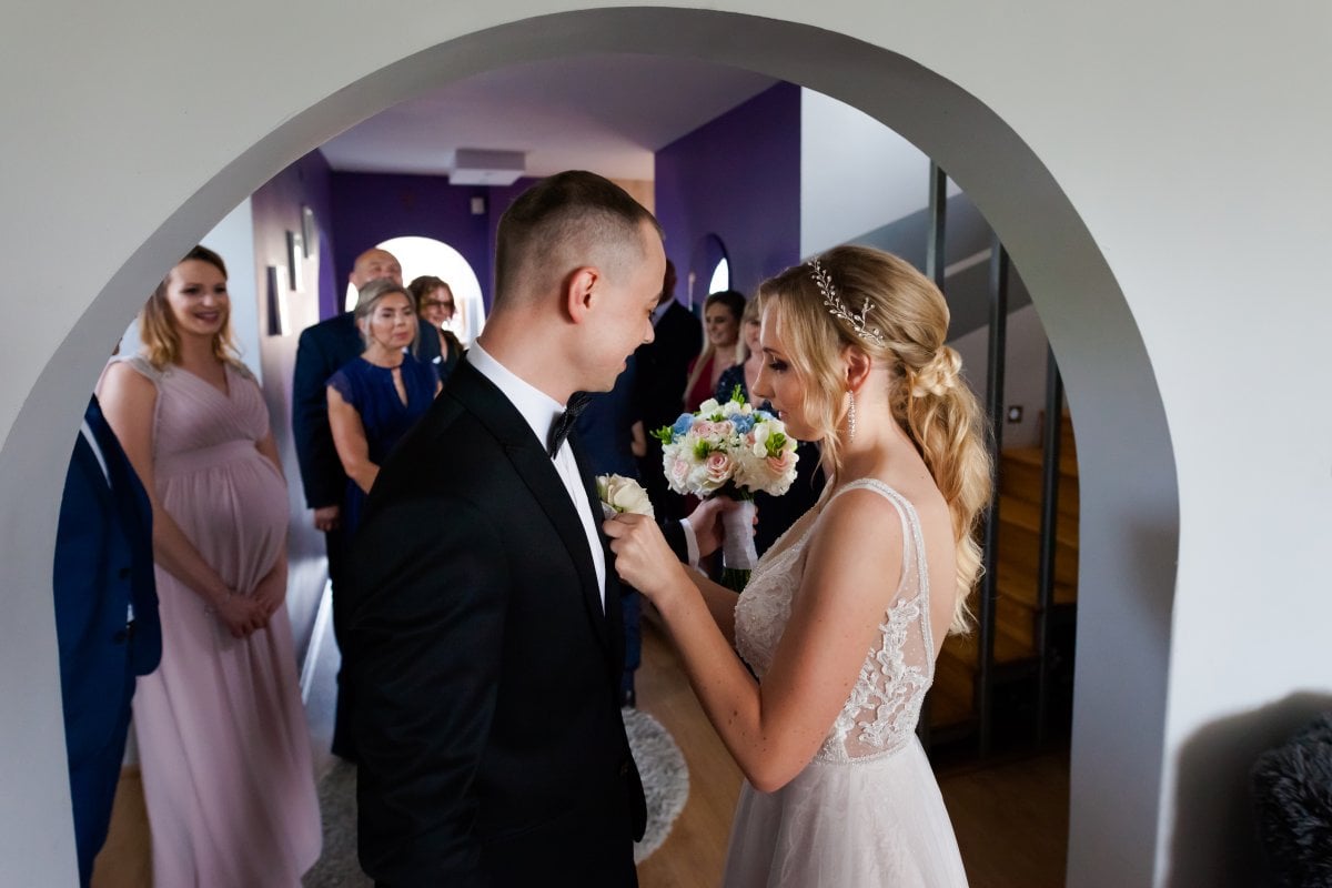 Fotografia ślubna Żywiec, Piekny czerwcowy slub Moniki i Artura. Ceremonia w kosciele sw. Katarzyny w Czechowicach, Wesele w Dworku Goralskim w Lodygowicach www.magiaobrazu.com