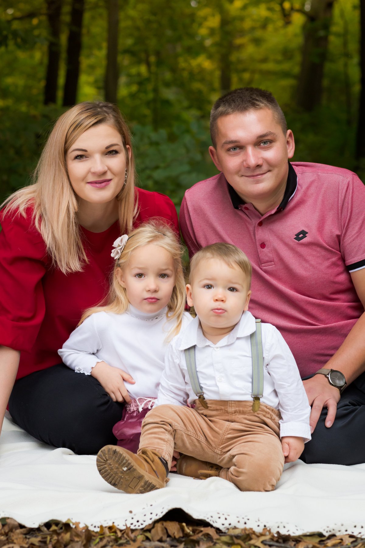 jesienna sesja rodzinna w plenerze, lifestylowa sesja rodzinna pszczyna, lifestylowe sesje rodzinne pszczyna, jesienna sesja rodzinna, sesje dzieciece pszczyna, zdjecia dzieciece pszczyna, sesja rodzinna bielsko, fotografia rodzinna slask, zdjecia portretowe pszczyna, sesja portretowa bielsko, zdjecia w plenerze bielsko, rodzina w plenerze slask, fotografia dziecieca bielsko, zdjecia dzieci bielsko, fotografia rodzinna bielsko-biala, fotografia rodzinna slask, zdjecia ludzi slask, zdjecia dla rodzin, fotograf fotograf rodzinny slask , fotograf czechowice, fotografia bielsko, zdjecia slask, www.magiaobrazu.com,