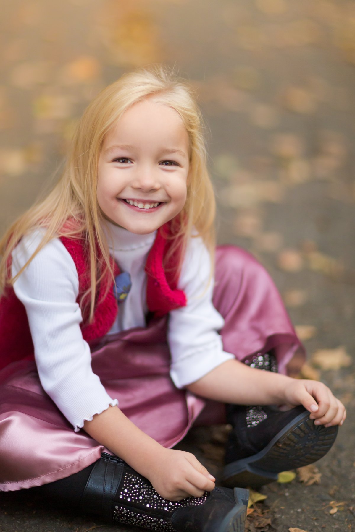 jesienna sesja rodzinna w plenerze, lifestylowa sesja rodzinna pszczyna, lifestylowe sesje rodzinne pszczyna, jesienna sesja rodzinna, sesje dzieciece pszczyna, zdjecia dzieciece pszczyna, sesja rodzinna bielsko, fotografia rodzinna slask, zdjecia portretowe pszczyna, sesja portretowa bielsko, zdjecia w plenerze bielsko, rodzina w plenerze slask, fotografia dziecieca bielsko, zdjecia dzieci bielsko, fotografia rodzinna bielsko-biala, fotografia rodzinna slask, zdjecia ludzi slask, zdjecia dla rodzin, fotograf fotograf rodzinny slask , fotograf czechowice, fotografia bielsko, zdjecia slask, www.magiaobrazu.com,