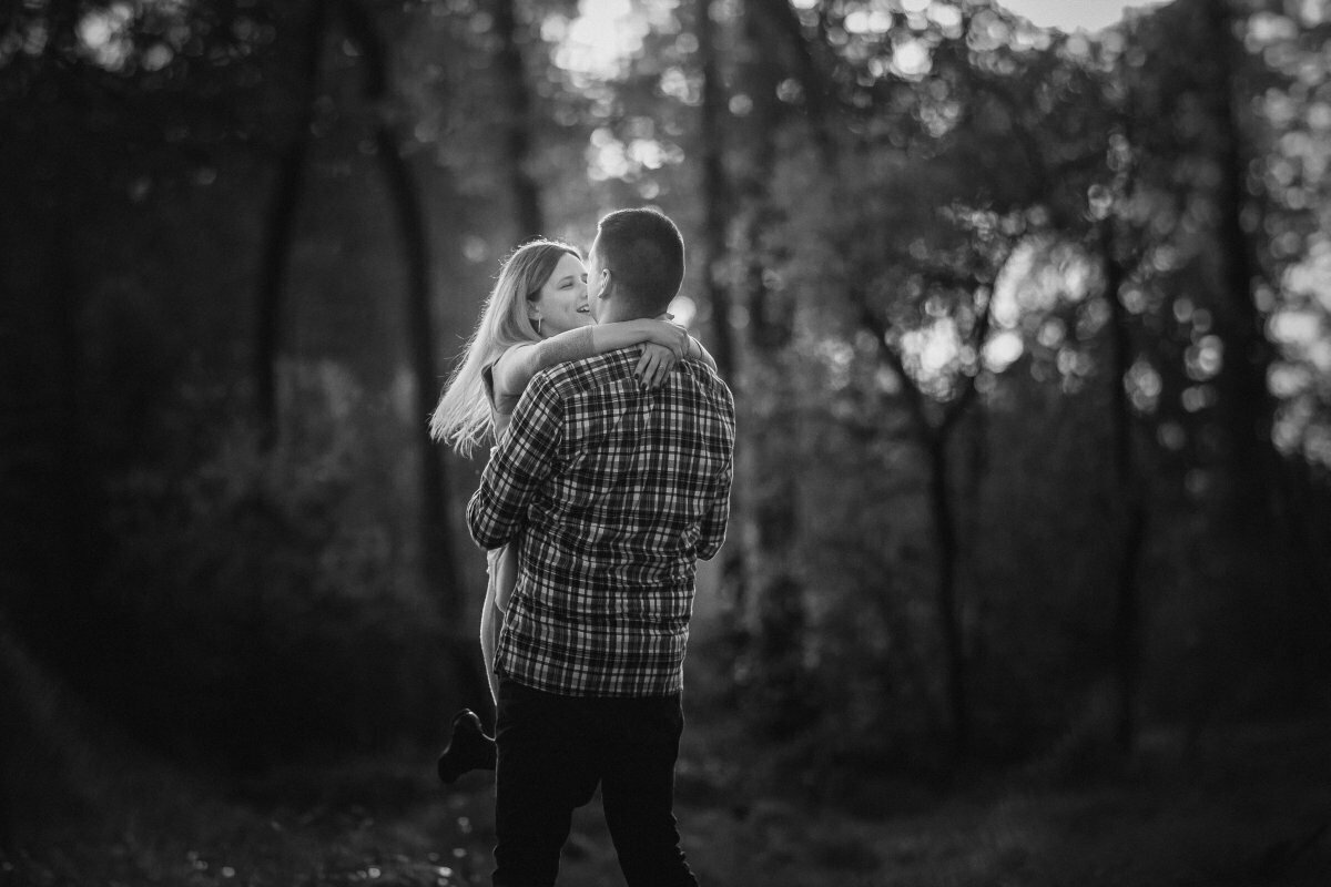 jesienne sesje narzeczenskie Pszczyna, sesja narzeczenska pszczyna, sesje narzeczenskie pszczyna, plener zareczynowy pszczyna, sesja zareczynowa pszczyna, sesja narzeczenska w parku, plener narzeczenski w parku, sesje narzeczenskie slask, zdjecia narzeczenskie slask, sesja narzeczenska katowice, sesja zareczynowa slask, zdjecia zareczynowe slask, www.magiaobrazu.com, fotografia slubna slask, fotograf slubny krakow, zdjecia slubne slask, fotograf slubny slask, zdjecia przedslubne slask, fotografia slubna slask, romantyczna sesja narzeczenska, engagement session, prewedding photosession,