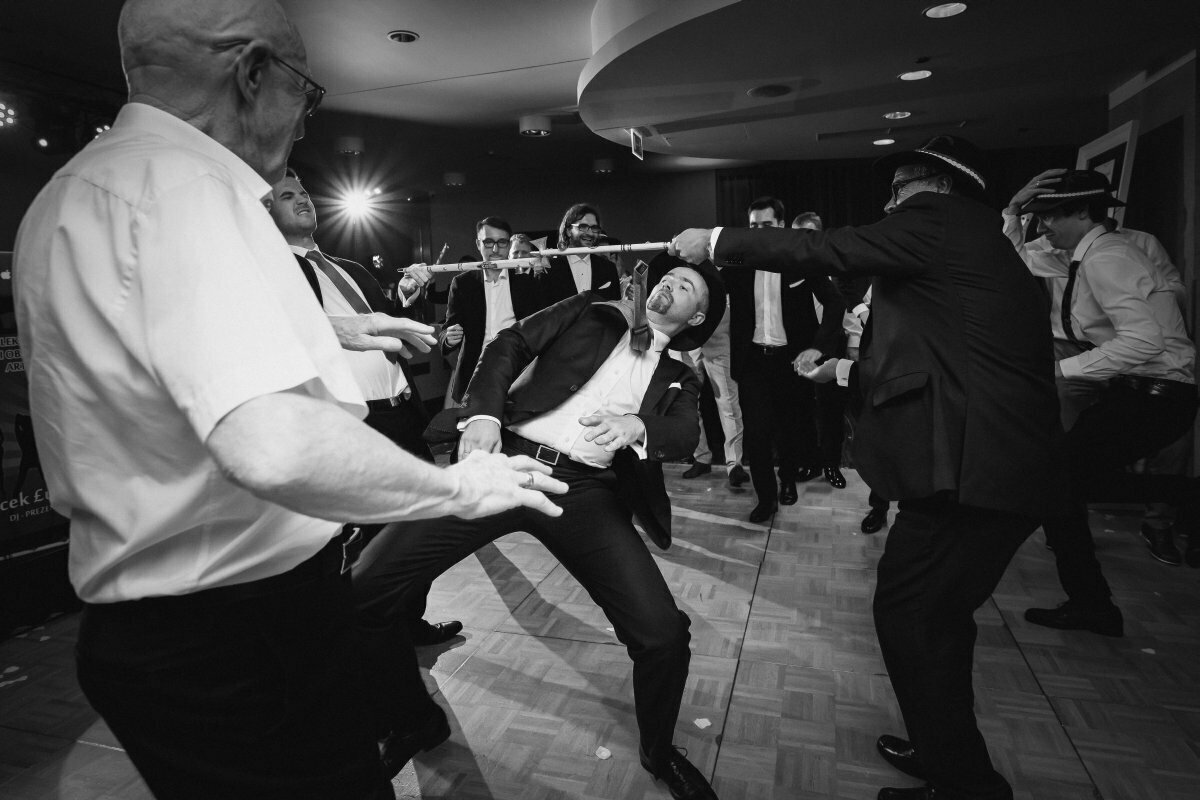 najlepsze zdjecia slubne, najpiekniejsze zdjecia slubne, fotografia slubna slask, zdjecia slubne slask, najlepszy fotograf slubny slask, plener slubny slask, sesje slubne slask, fotograf na slub slask, piekne fotografie slubne slask, dwoch fotografow na slub, fotografia weselna slask, fotografia weselna krakow, naturalna fotografia slubna, zdjecia slubne bielsko, fotograf slubny bielsko, fotografia slubna bielsko, zdjecia slubne krakow, fotografia slubna krakow, fotograf slubny krakow, oryginalna fotografia slubna, www.magiaobrazu.com,