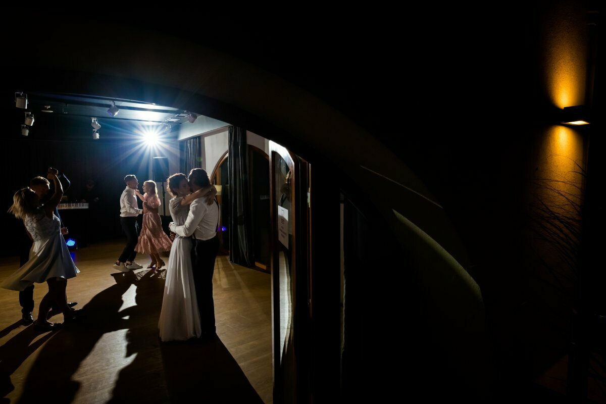 najlepsze zdjęcia ślubne 2021, najlepsze zdjęcia ślubne 2021, najpiekniejsze zdjecia slubne, fotografia slubna slask, zdjecia slubne slask, najlepszy fotograf slubny slask, plener slubny slask, sesje slubne slask, fotograf na slub slask, piekne fotografie slubne slask, dwoch fotografow na slub, fotografia weselna slask, fotografia weselna krakow, naturalna fotografia slubna, zdjecia slubne bielsko, fotograf slubny bielsko, fotografia slubna bielsko, zdjecia slubne krakow, fotografia slubna krakow, fotograf slubny krakow, oryginalna fotografia slubna, www.magiaobrazu.com,