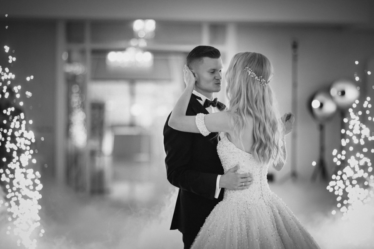 najlepsze zdjęcia ślubne 2021, najlepsze zdjęcia ślubne 2021, najpiekniejsze zdjecia slubne, fotografia slubna slask, zdjecia slubne slask, najlepszy fotograf slubny slask, plener slubny slask, sesje slubne slask, fotograf na slub slask, piekne fotografie slubne slask, dwoch fotografow na slub, fotografia weselna slask, fotografia weselna krakow, naturalna fotografia slubna, zdjecia slubne bielsko, fotograf slubny bielsko, fotografia slubna bielsko, zdjecia slubne krakow, fotografia slubna krakow, fotograf slubny krakow, oryginalna fotografia slubna, www.magiaobrazu.com,