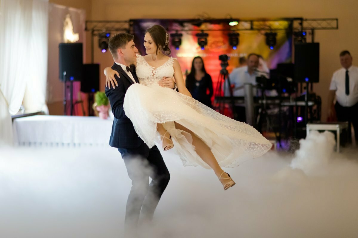 najlepsze zdjęcia ślubne 2021, najlepsze zdjęcia ślubne 2021, najpiekniejsze zdjecia slubne, fotografia slubna slask, zdjecia slubne slask, najlepszy fotograf slubny slask, plener slubny slask, sesje slubne slask, fotograf na slub slask, piekne fotografie slubne slask, dwoch fotografow na slub, fotografia weselna slask, fotografia weselna krakow, naturalna fotografia slubna, zdjecia slubne bielsko, fotograf slubny bielsko, fotografia slubna bielsko, zdjecia slubne krakow, fotografia slubna krakow, fotograf slubny krakow, oryginalna fotografia slubna, www.magiaobrazu.com,