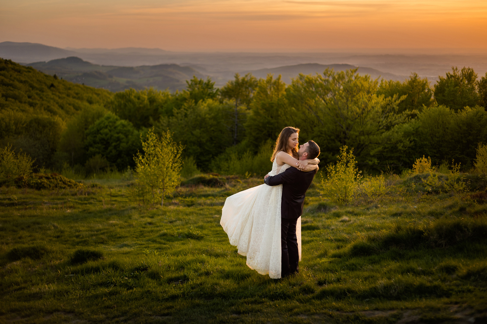 Plener ślubny na Śląsku, sesja slubna w gorach, plener slubny w gorach, sesja slubna beskidy, plener slubny w beskidach, fotografia slubna bielsko, zdjecia slubne na rownicy, fotografia slubna ustron, plener slubny slask, zdjecia slubne bielsko, fotografia slubna bielsko, jesienny plener slubny, jesienna sesja slubna, fotografia slubna zywiec, zdjecia slubne zywiec, fotografia slubna slask, fotografia slubna katowice, zdjecia slubne katowice, fotograf slubny katowice, zdjecia slubne bielsko, fotograf slubny bielsko, zdjecia slubne slask, dwoch fotografow na slub, fotografia slubna krakow, zdjecia slubne zywiec, fotografia slubna zywiec