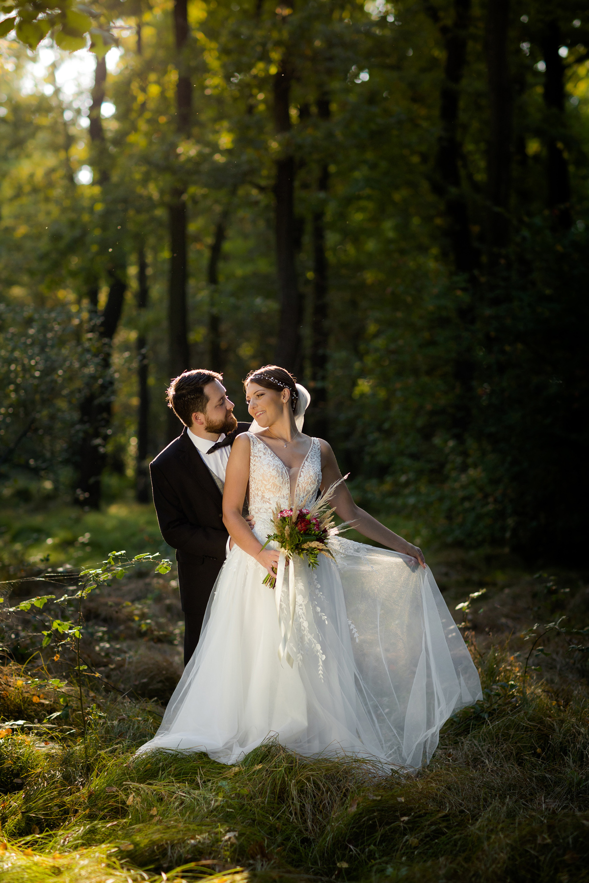 romantyczna sesja ślubna śląsk, romantyczna sesja slubna slask, zdjecia slubne zywiec, romantyczny plener slubny, fotograf slubny bielsko, plener slubny w lesie slask, sesja slubna w lesie slask, plener slubny las slask, fotografia slubna slask, zdjecia slubne slask, fotografia slubna katowice, zdjecia slubne katowice, romantyczna sesja slubna slask, zdjecia slubne bielsko, fotografia slubna bielsko, oryginalny plener slubny, oryginalna sesja slubna, www.magiaobrazu.com