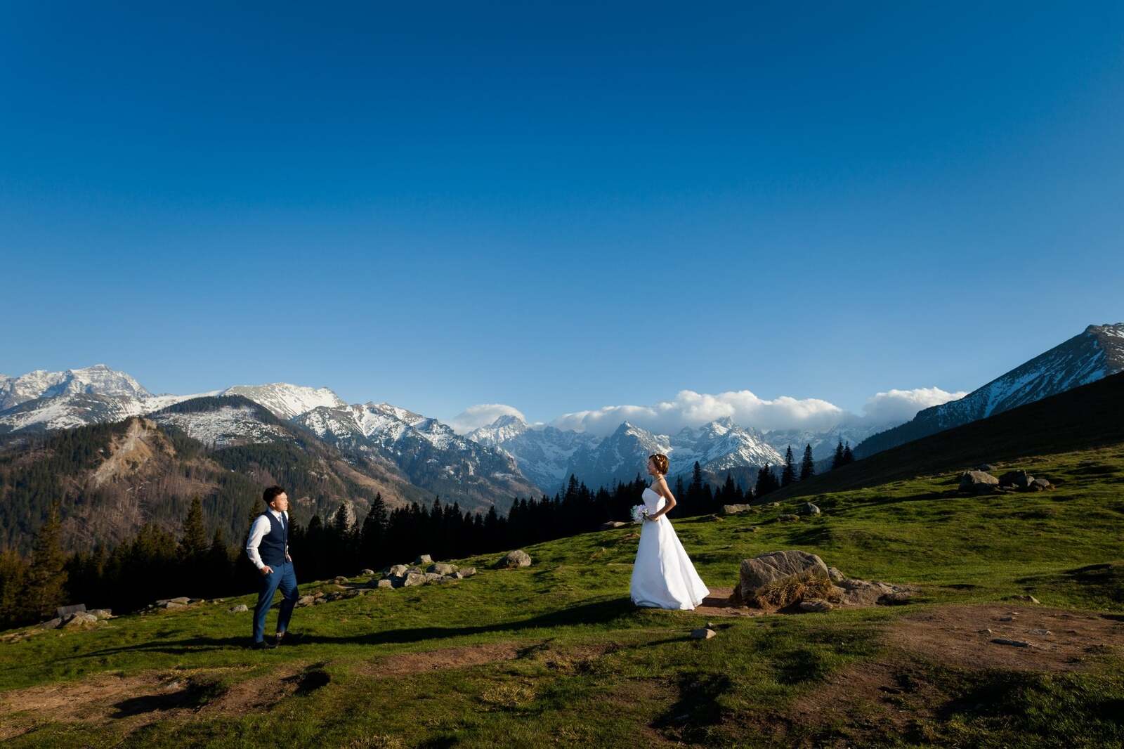 plener slubny w Tatrach, sesja slubna Tatry, wedding photography poland, prewedding session zakopane, wedding photos poland, fotografia slubna Tatry, tatrzanski plener slubny, sesja slubna tatry, plener slubny tatry, fotografia slubna slask, zdjecia slubne krakow, fotograf na slub zakopane, zdjecia slubne zakopane, fotografia slubna krakow, zdjecia slubne slask, fotografia slubna bielsko, zdjecia slubne bielsko, fotografia slubna zywiec, zdjecia slubne zywiec, piekna sesja slubna, najladniejsze sesje slubne, fotograf slubny Krakow, fotografowie slubni, dwoch fotografow na slub, Anna i Jacek Bieniek; zdjecia slubne slask, www.magiaobrazu.com,