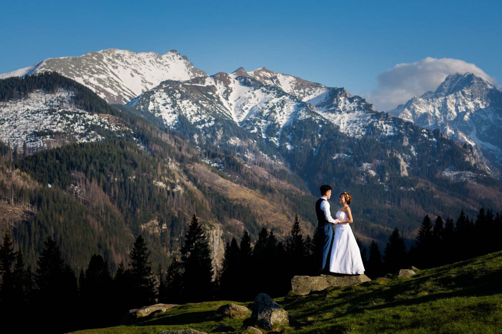 plener slubny w Tatrach, sesja slubna Tatry, wedding photography poland, prewedding session zakopane, wedding photos poland, fotografia slubna Tatry, tatrzanski plener slubny, sesja slubna tatry, plener slubny tatry, fotografia slubna slask, zdjecia slubne krakow, fotograf na slub zakopane, zdjecia slubne zakopane, fotografia slubna krakow, zdjecia slubne slask, fotografia slubna bielsko, zdjecia slubne bielsko, fotografia slubna zywiec, zdjecia slubne zywiec, piekna sesja slubna, najladniejsze sesje slubne, fotograf slubny Krakow, fotografowie slubni, dwoch fotografow na slub, Anna i Jacek Bieniek; zdjecia slubne slask, www.magiaobrazu.com,