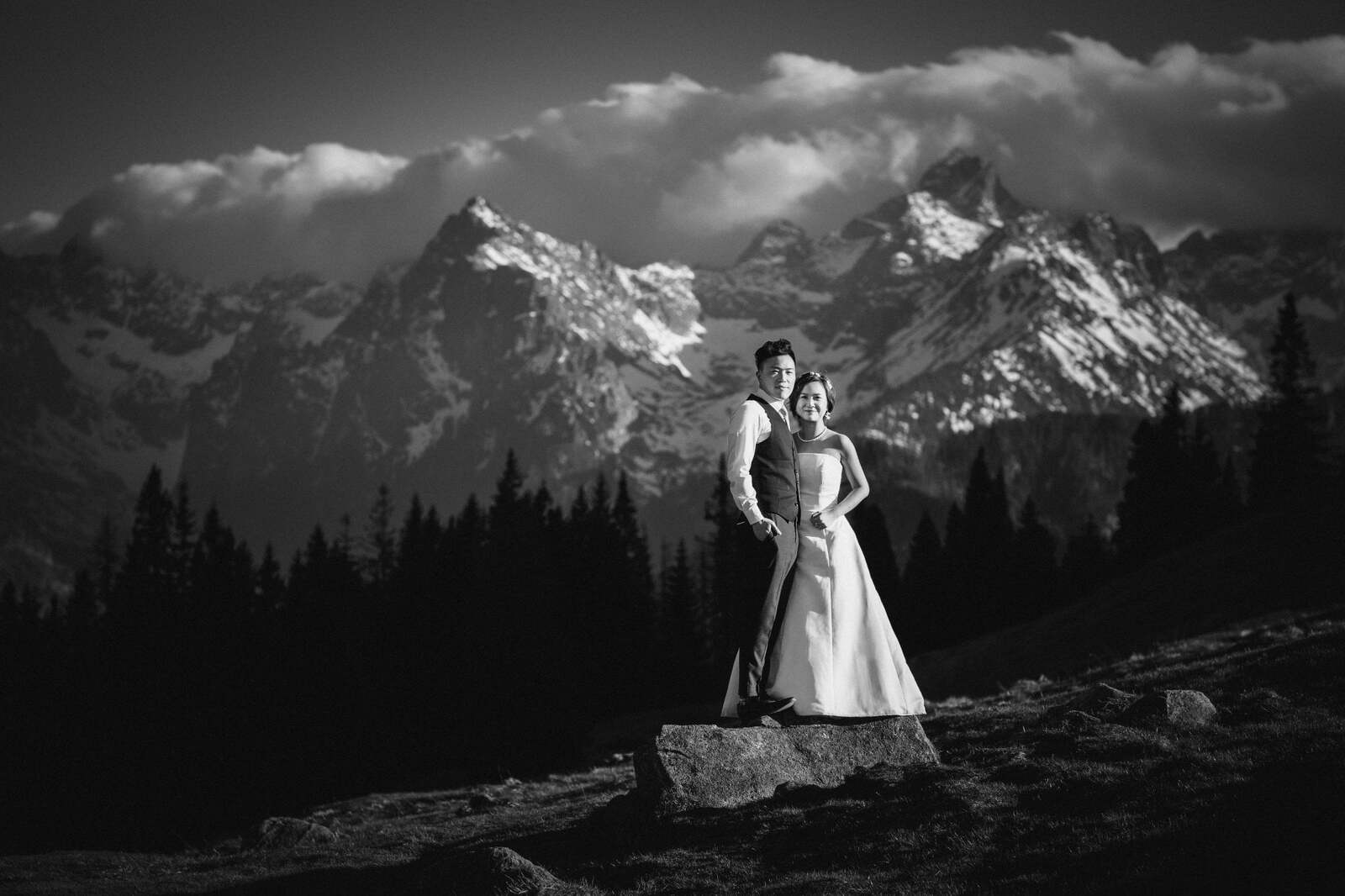 plener slubny w Tatrach, sesja slubna Tatry, wedding photography poland, prewedding session zakopane, wedding photos poland, fotografia slubna Tatry, tatrzanski plener slubny, sesja slubna tatry, plener slubny tatry, fotografia slubna slask, zdjecia slubne krakow, fotograf na slub zakopane, zdjecia slubne zakopane, fotografia slubna krakow, zdjecia slubne slask, fotografia slubna bielsko, zdjecia slubne bielsko, fotografia slubna zywiec, zdjecia slubne zywiec, piekna sesja slubna, najladniejsze sesje slubne, fotograf slubny Krakow, fotografowie slubni, dwoch fotografow na slub, Anna i Jacek Bieniek; zdjecia slubne slask, www.magiaobrazu.com,