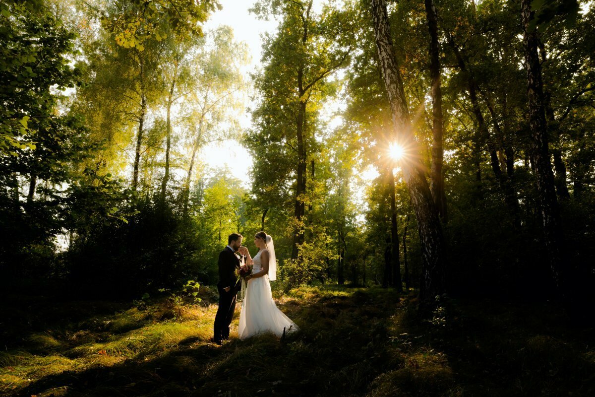 plener ślubny w lesie, romantyczna sesja ślubna śląsk, romantyczna sesja slubna slask, zdjecia slubne zywiec, romantyczny plener slubny, fotograf slubny bielsko, plener slubny w lesie slask, sesja slubna w lesie slask, plener slubny las slask, fotografia slubna slask, zdjecia slubne slask, fotografia slubna katowice, zdjecia slubne katowice, romantyczna sesja slubna slask, zdjecia slubne bielsko, fotografia slubna bielsko, oryginalny plener slubny, oryginalna sesja slubna, www.magiaobrazu.com