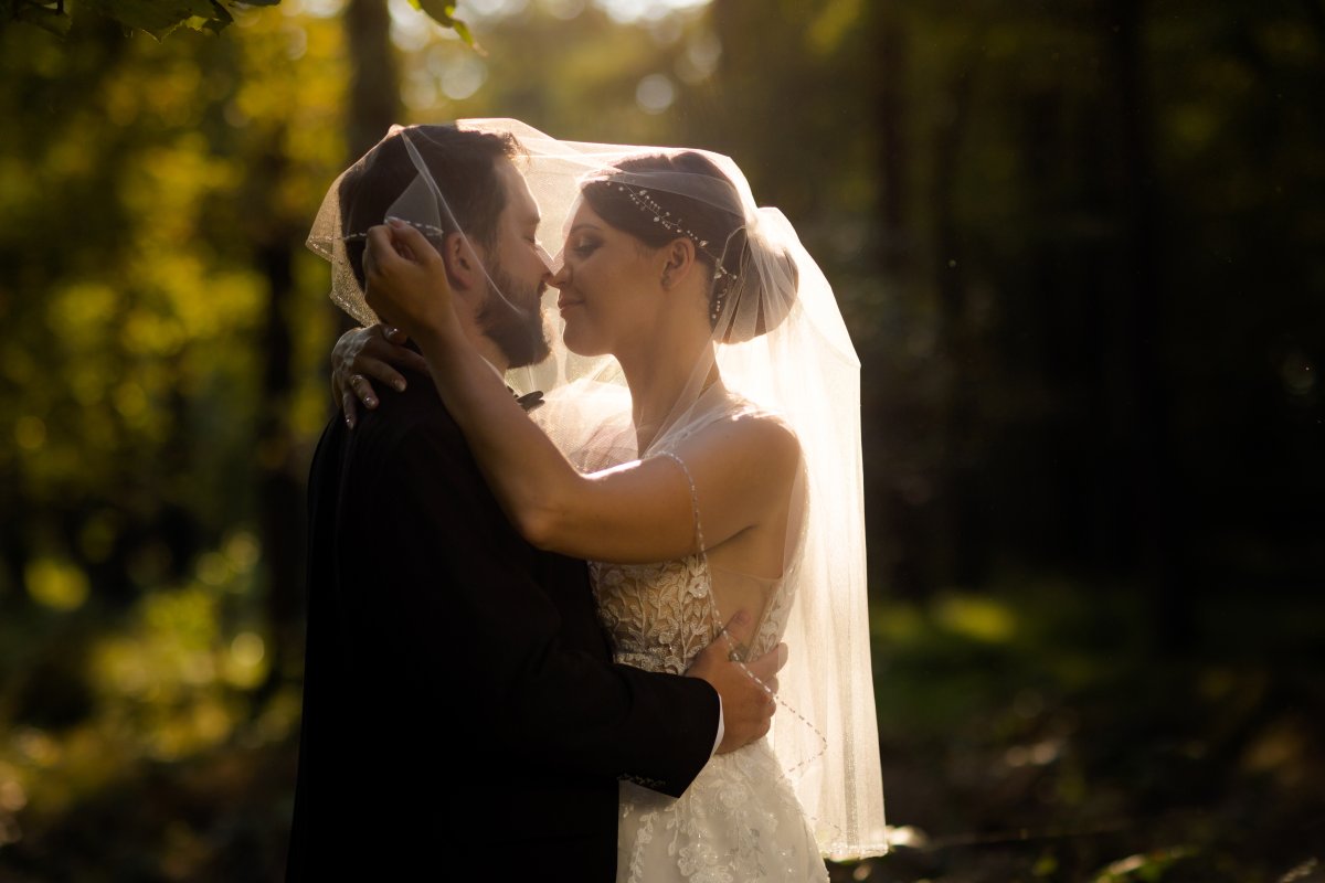 plener ślubny w lesie, romantyczna sesja ślubna śląsk, romantyczna sesja slubna slask, zdjecia slubne zywiec, romantyczny plener slubny, fotograf slubny bielsko, plener slubny w lesie slask, sesja slubna w lesie slask, plener slubny las slask, fotografia slubna slask, zdjecia slubne slask, fotografia slubna katowice, zdjecia slubne katowice, romantyczna sesja slubna slask, zdjecia slubne bielsko, fotografia slubna bielsko, oryginalny plener slubny, oryginalna sesja slubna, www.magiaobrazu.com