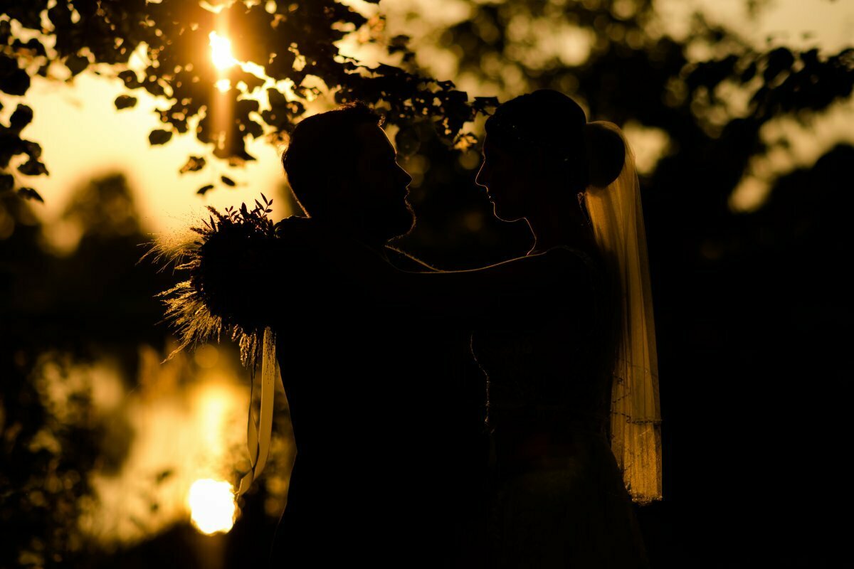 plener ślubny w lesie, romantyczna sesja ślubna śląsk, romantyczna sesja slubna slask, zdjecia slubne zywiec, romantyczny plener slubny, fotograf slubny bielsko, plener slubny w lesie slask, sesja slubna w lesie slask, plener slubny las slask, fotografia slubna slask, zdjecia slubne slask, fotografia slubna katowice, zdjecia slubne katowice, romantyczna sesja slubna slask, zdjecia slubne bielsko, fotografia slubna bielsko, oryginalny plener slubny, oryginalna sesja slubna, www.magiaobrazu.com