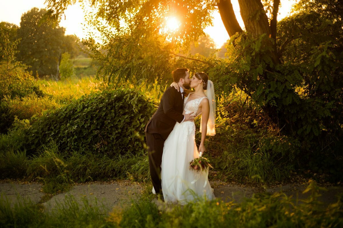 plener ślubny w lesie, romantyczna sesja ślubna śląsk, romantyczna sesja slubna slask, zdjecia slubne zywiec, romantyczny plener slubny, fotograf slubny bielsko, plener slubny w lesie slask, sesja slubna w lesie slask, plener slubny las slask, fotografia slubna slask, zdjecia slubne slask, fotografia slubna katowice, zdjecia slubne katowice, romantyczna sesja slubna slask, zdjecia slubne bielsko, fotografia slubna bielsko, oryginalny plener slubny, oryginalna sesja slubna, www.magiaobrazu.com