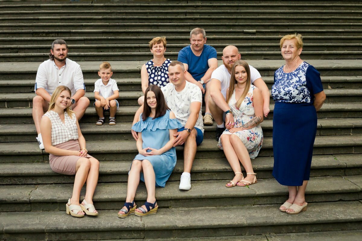 pokoleniowa sesja rodzinna, sesja rodzinna pokoleń, duza sesja rodzinna, sesja rodzinna, z rodzicami, dziadkami, wnukami, jesienna sesja, sesje jesienne, Sesje dzieciece, portrety dzieci, fotografia dzieci, www.magiaobrazu.com, duza sesja rodzinna, sesja rodzinna doroslych, dorosla sesja rodzinna pszczyna, duze sesje rodzinne pszczyna, www.annabieniek.com, fotograf czechowice, fotograf slask, fotografia krakow, zdjecia rodzinne, sesje rodzinne, fotografia rodzinna, rodzinny plener lesie, rodzinna sesja w lesie, jesienna sesja rodzinna