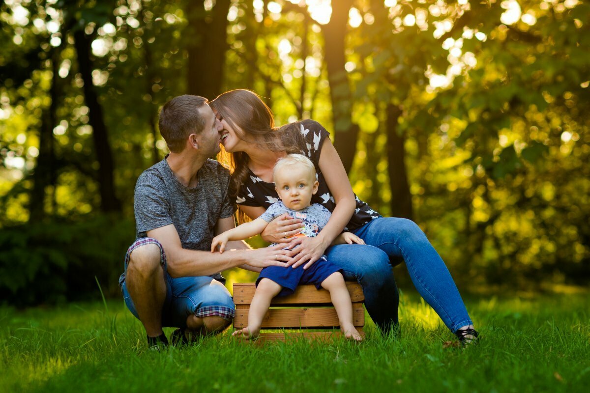 Radosna sesja rodzinna Pszczyna, lifestylowa sesja rodzinna pszczyna, lifestylowe sesje rodzinne pszczyna, letnia sesja rodzinna, sesje dzieciece pszczyna, zdjecia dzieciece pszczyna, sesja rodzinna bielsko, fotografia rodzinna slask, zdjecia portretowe pszczyna, sesja portretowa bielsko, zdjecia w plenerze bielsko, rodzina w plenerze slask, fotografia dziecieca bielsko, zdjecia dzieci bielsko, fotografia rodzinna bielsko-biala, fotografia rodzinna slask, zdjecia ludzi slask, zdjecia dla rodzin, fotograf fotograf rodzinny slask, , fotograf czechowice, fotografia bielsko, zdjecia slask, www.magiaobrazu.com,