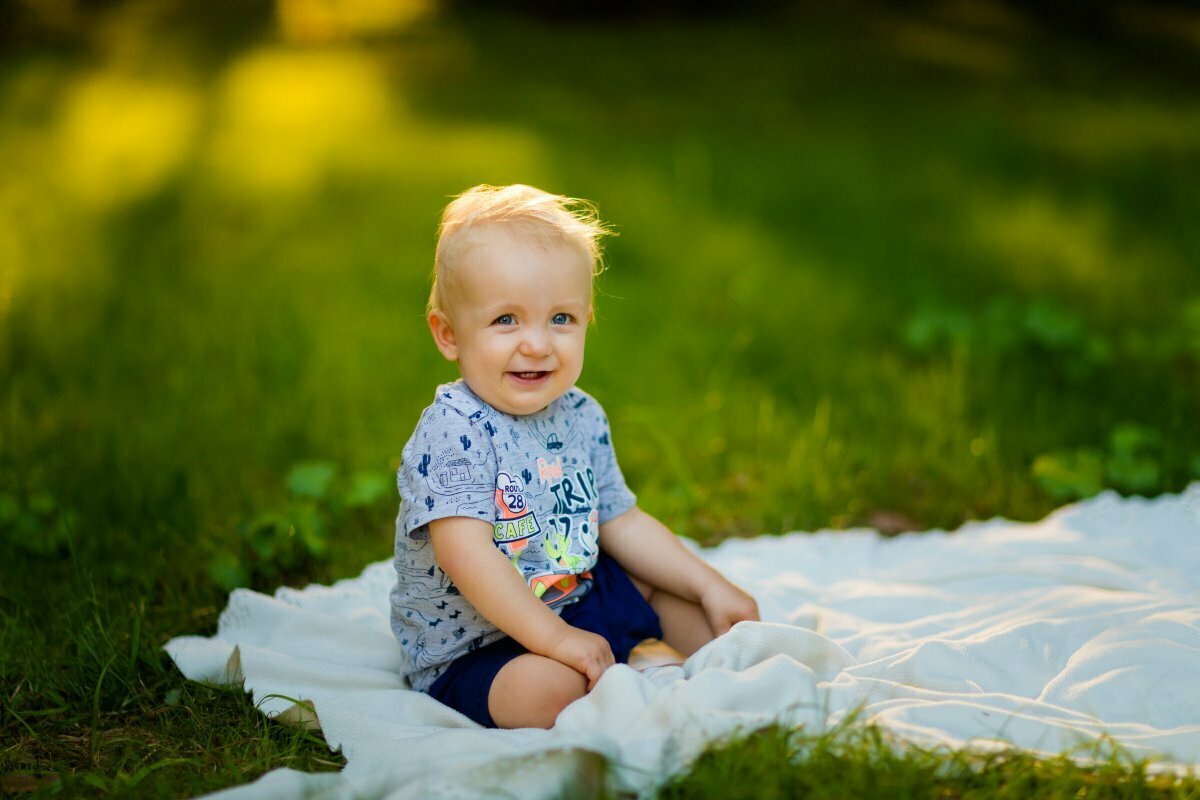 Radosna sesja rodzinna Pszczyna, lifestylowa sesja rodzinna pszczyna, lifestylowe sesje rodzinne pszczyna, letnia sesja rodzinna, sesje dzieciece pszczyna, zdjecia dzieciece pszczyna, sesja rodzinna bielsko, fotografia rodzinna slask, zdjecia portretowe pszczyna, sesja portretowa bielsko, zdjecia w plenerze bielsko, rodzina w plenerze slask, fotografia dziecieca bielsko, zdjecia dzieci bielsko, fotografia rodzinna bielsko-biala, fotografia rodzinna slask, zdjecia ludzi slask, zdjecia dla rodzin, fotograf fotograf rodzinny slask, , fotograf czechowice, fotografia bielsko, zdjecia slask, www.magiaobrazu.com,