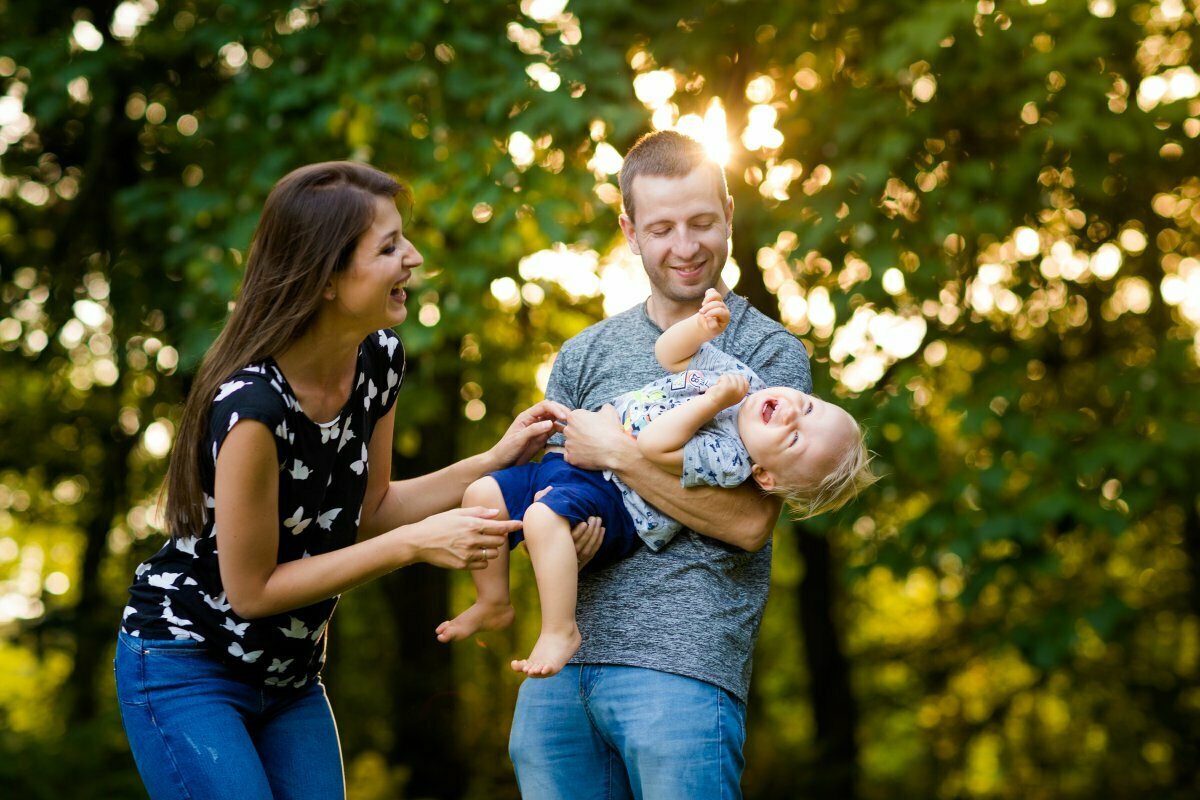 Radosna sesja rodzinna Pszczyna, lifestylowa sesja rodzinna pszczyna, lifestylowe sesje rodzinne pszczyna, letnia sesja rodzinna, sesje dzieciece pszczyna, zdjecia dzieciece pszczyna, sesja rodzinna bielsko, fotografia rodzinna slask, zdjecia portretowe pszczyna, sesja portretowa bielsko, zdjecia w plenerze bielsko, rodzina w plenerze slask, fotografia dziecieca bielsko, zdjecia dzieci bielsko, fotografia rodzinna bielsko-biala, fotografia rodzinna slask, zdjecia ludzi slask, zdjecia dla rodzin, fotograf fotograf rodzinny slask, , fotograf czechowice, fotografia bielsko, zdjecia slask, www.magiaobrazu.com,