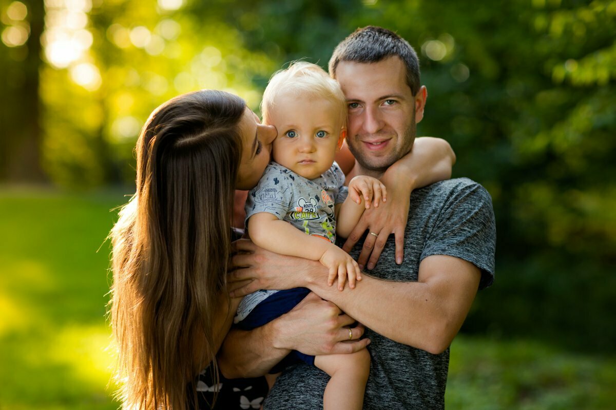 Radosna sesja rodzinna Pszczyna, lifestylowa sesja rodzinna pszczyna, lifestylowe sesje rodzinne pszczyna, letnia sesja rodzinna, sesje dzieciece pszczyna, zdjecia dzieciece pszczyna, sesja rodzinna bielsko, fotografia rodzinna slask, zdjecia portretowe pszczyna, sesja portretowa bielsko, zdjecia w plenerze bielsko, rodzina w plenerze slask, fotografia dziecieca bielsko, zdjecia dzieci bielsko, fotografia rodzinna bielsko-biala, fotografia rodzinna slask, zdjecia ludzi slask, zdjecia dla rodzin, fotograf fotograf rodzinny slask, , fotograf czechowice, fotografia bielsko, zdjecia slask, www.magiaobrazu.com,